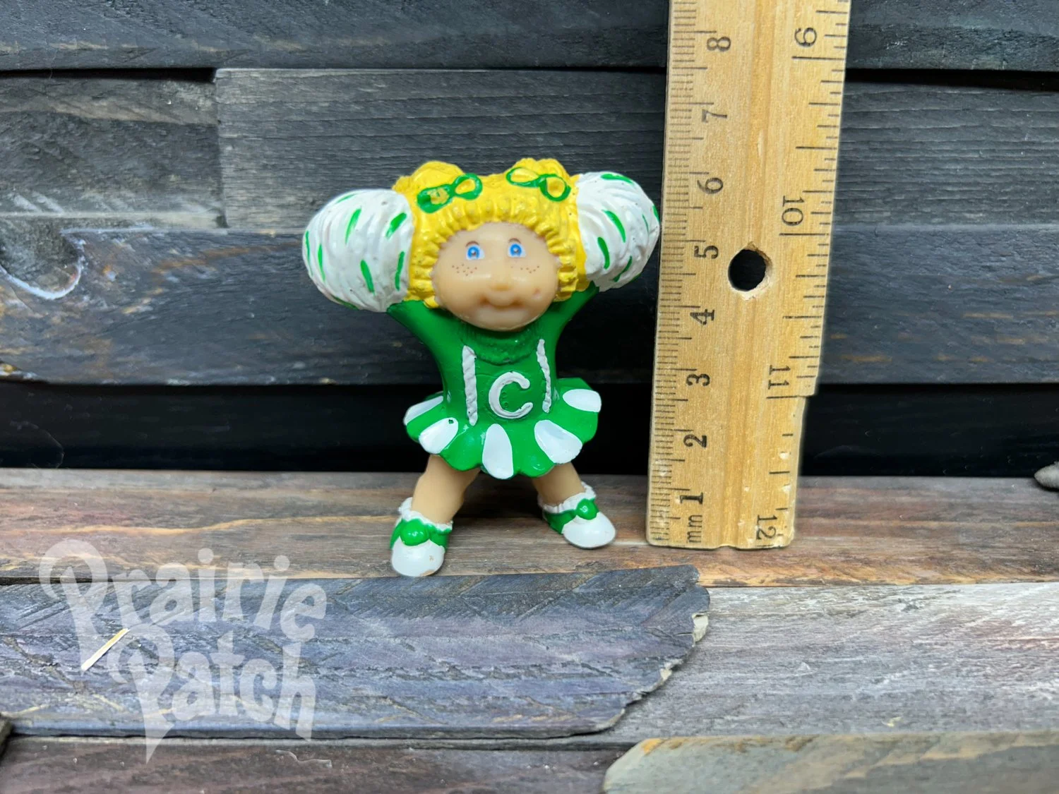 Cheerleader figurine
