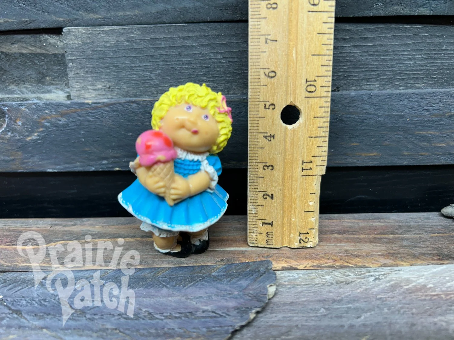 Ice cream figurine