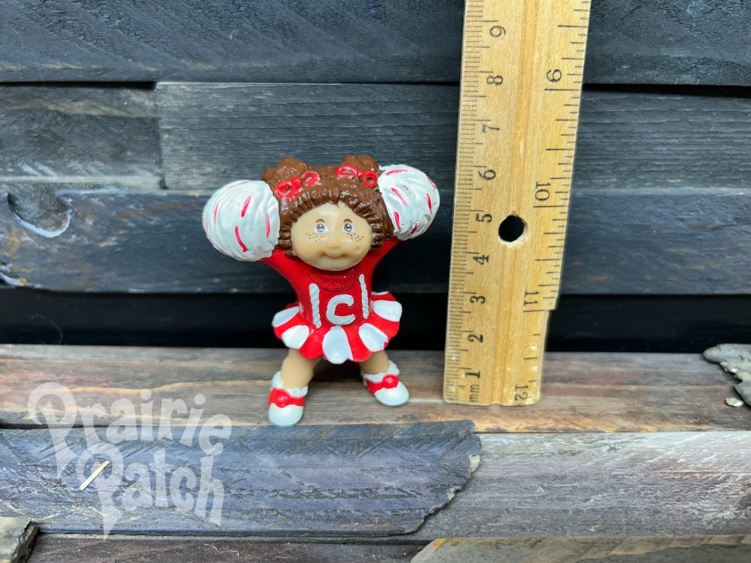 Cheerleader figurine