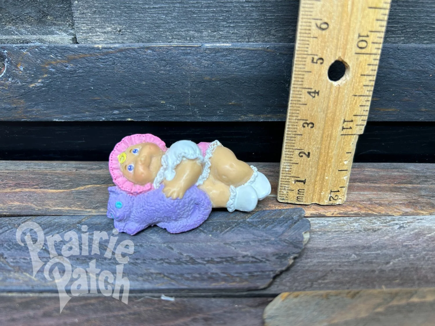 Cuddle baby figurine