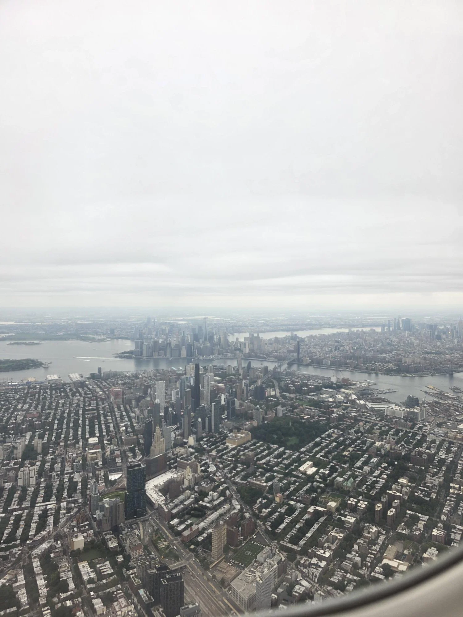 ✈️ I Made It to New York—and What Happened to LaGuardia?!