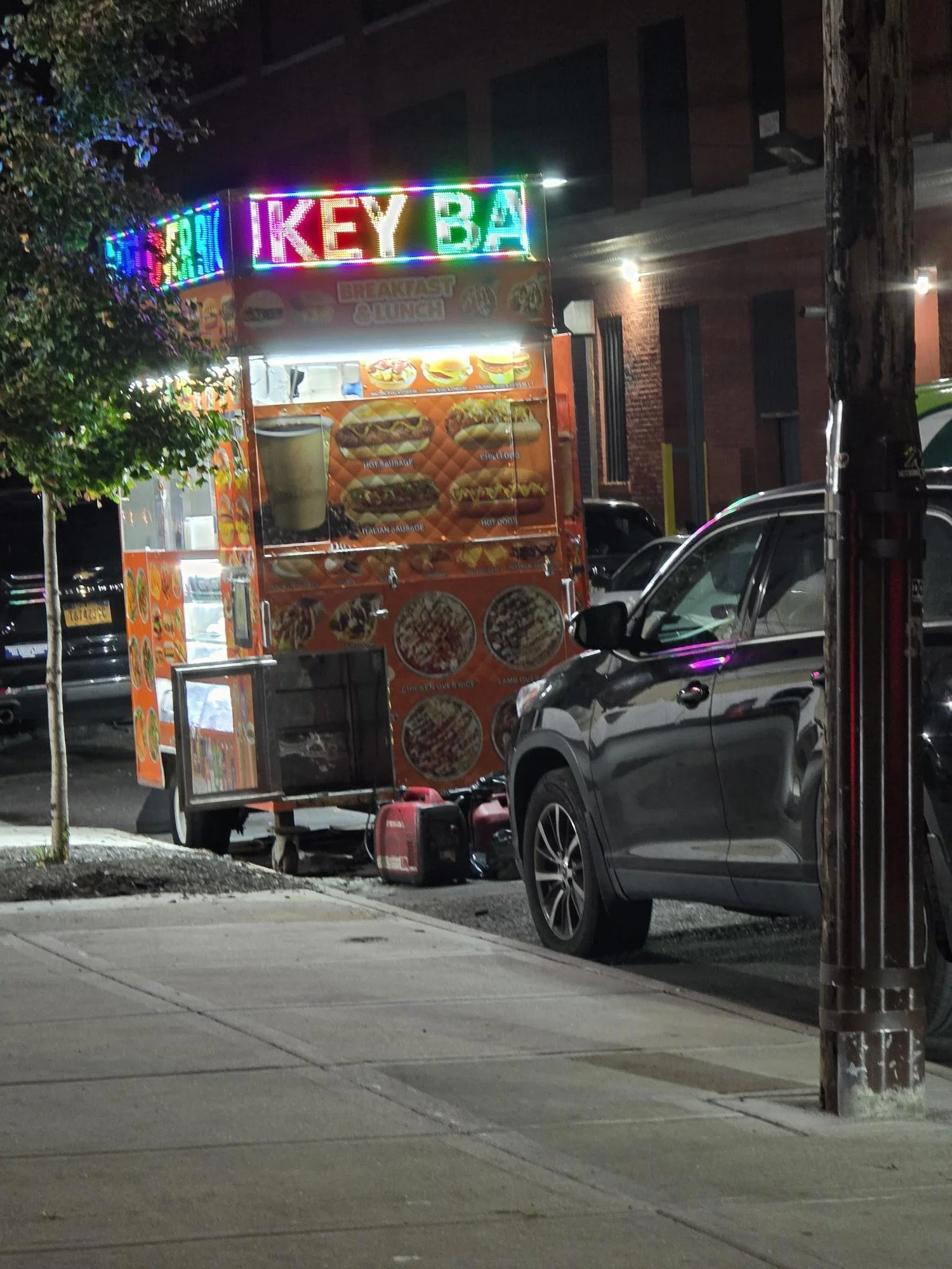 It’s 10 PM. I Shouldn’t Be Eating This. But the Food Cart Called Me.