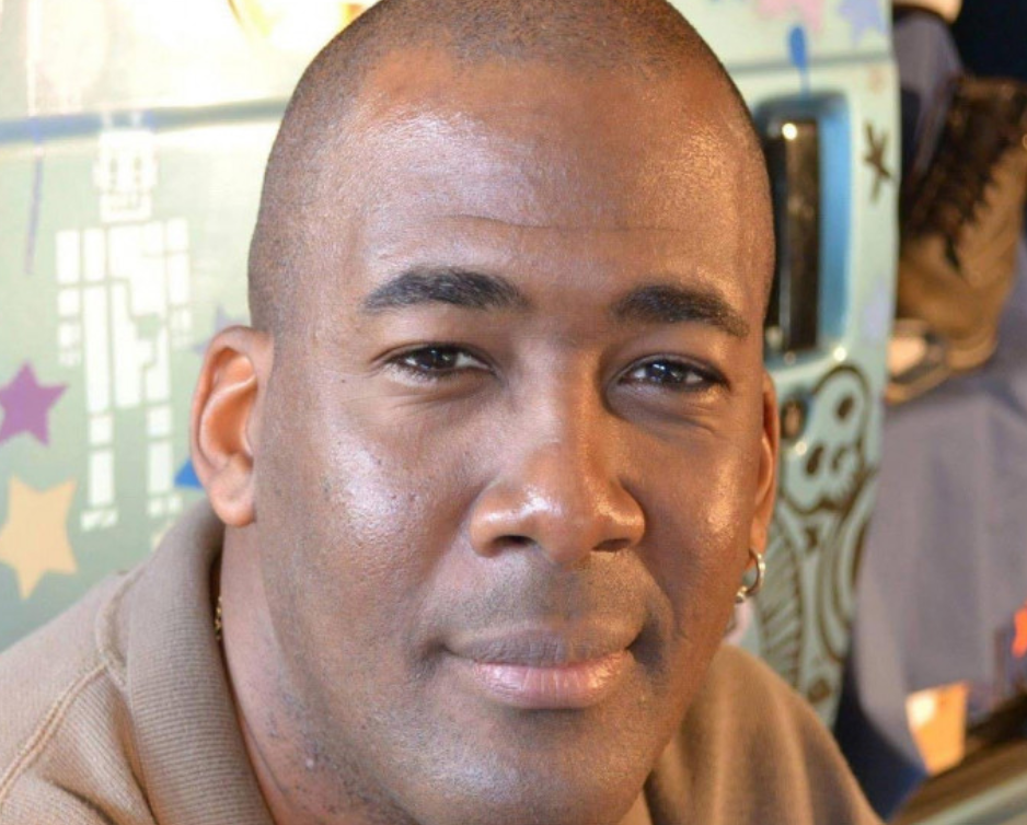 From Westbury Junior High to Top Host: Vote for Dexter Reid!