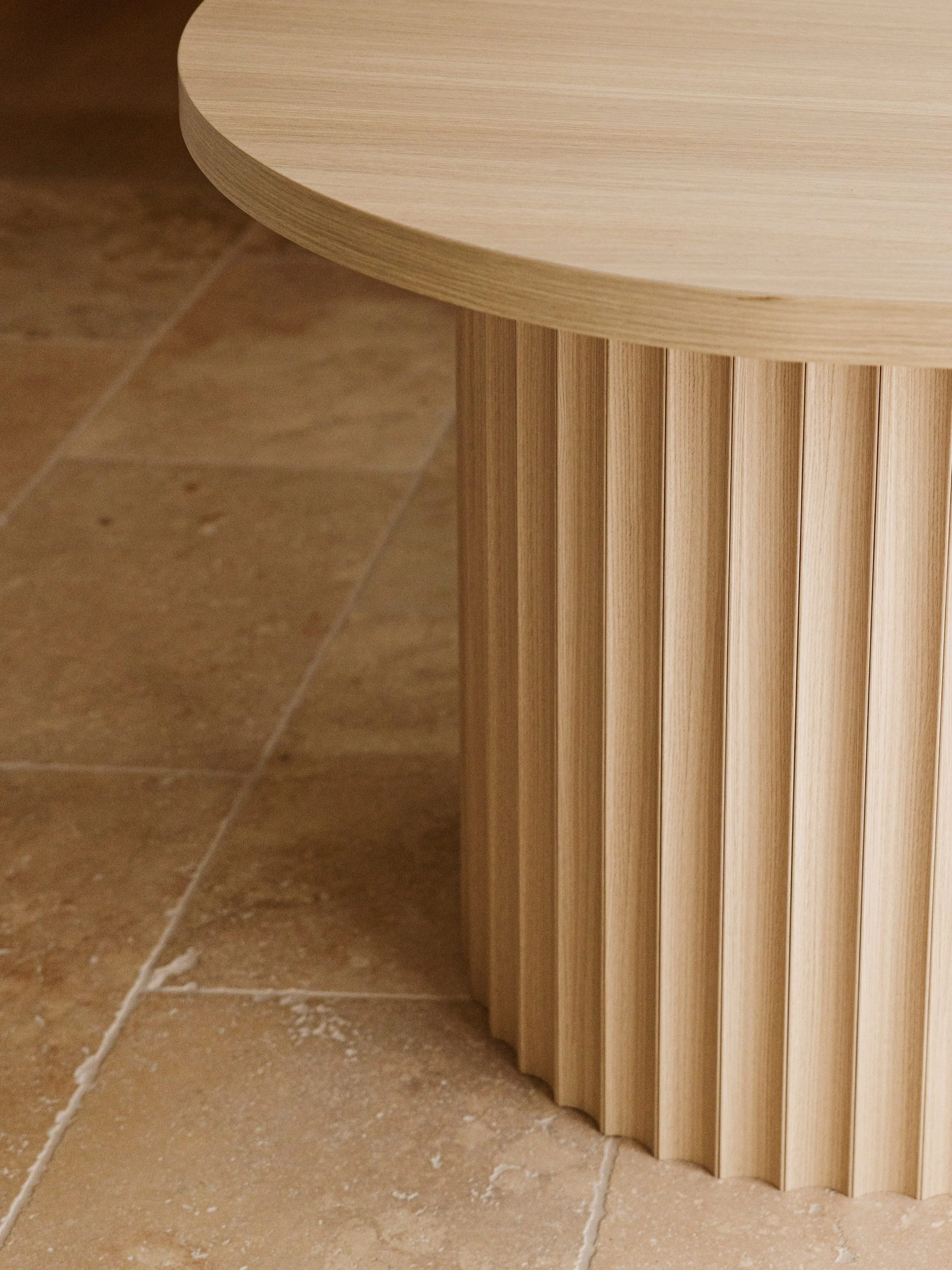 Emails with an ocean view&hellip;

A few detail shots of the custom office we completed within The Freshwater Home project. 

The scalloped panel desk base provides a beautiful statement within the space, complimenting the subtle linear features pres