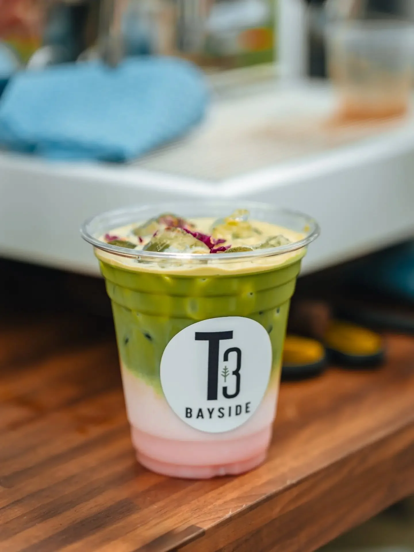 Wait... how is summer already halfway over? 😭☀️

If there's one thing you still need to do this summer...
Try our new drinks 🍹

Our new summer menu has officially become everyone's favourite💙
Seeing smiles after their first sip (and empty cups