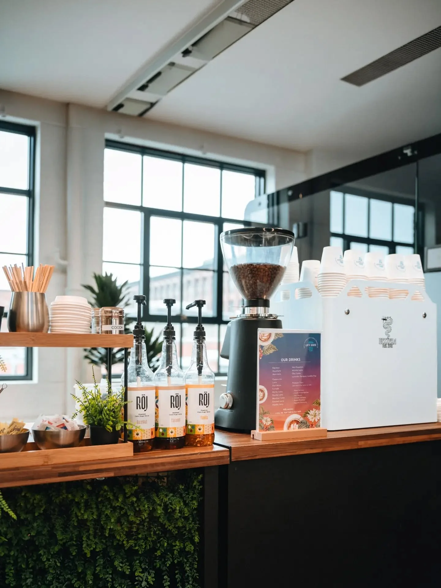 A few signs your festive party needs a Latte Booth ☕️🎉

👀 You want more than the usual party drinks.
Specialty coffee, refreshing mocktails or a cozy hot chocolate bar? We&rsquo;ve got options for your
guests.

✨ You want your event to be remem