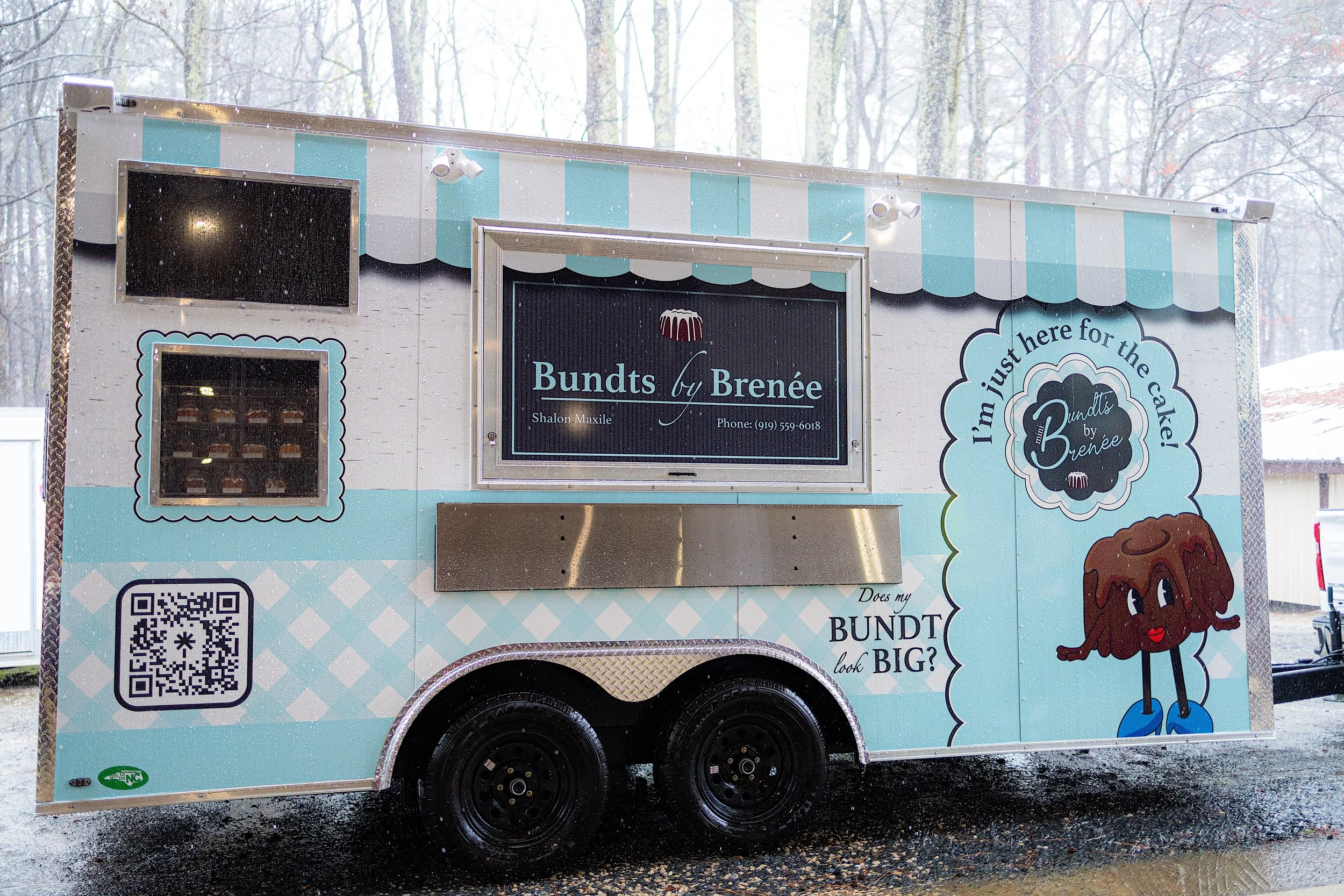 bundts-brenee-cake-truck-opening-12.JPG