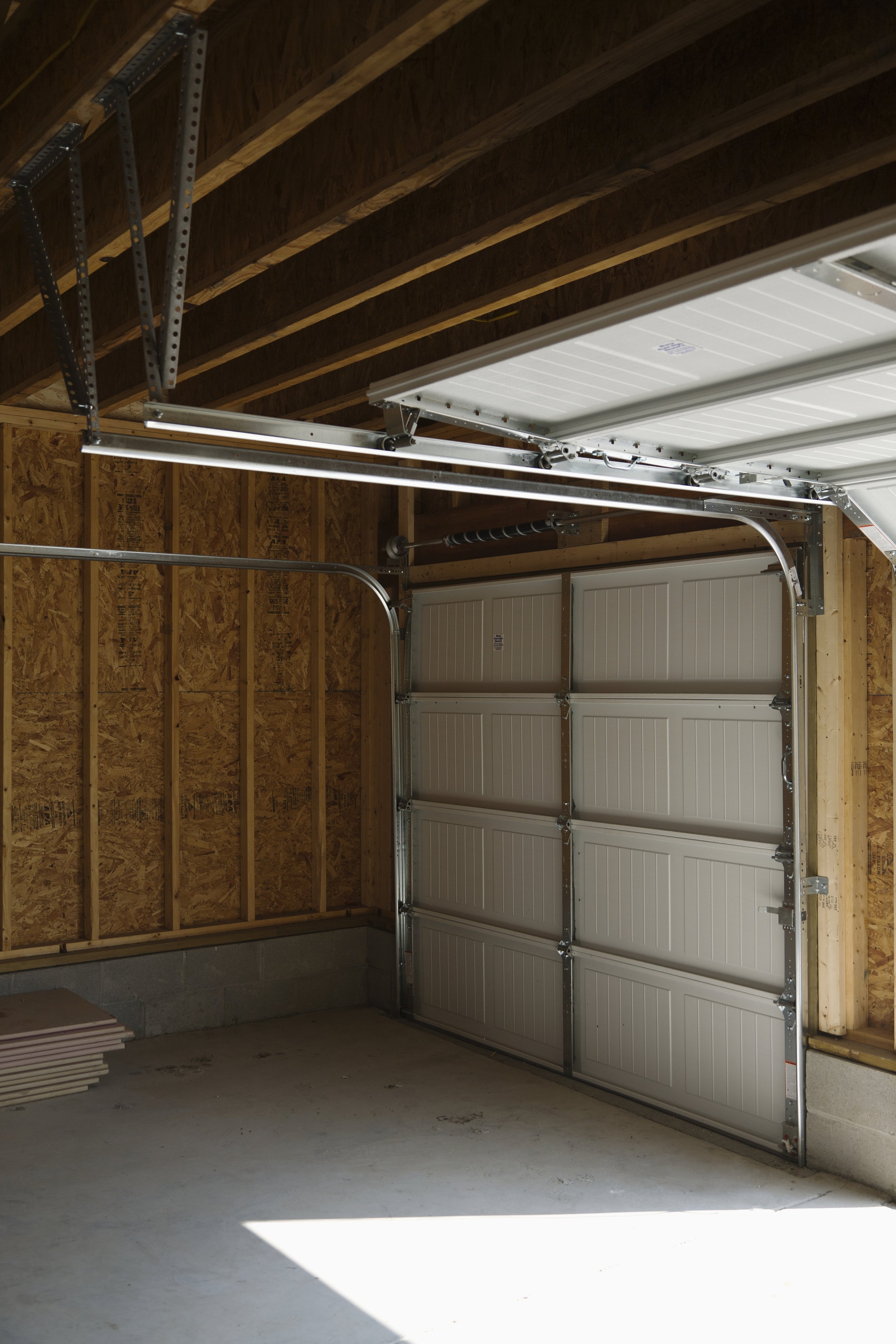 rolling-garage-doors-2023-11-27-05-36-59-utc.jpg