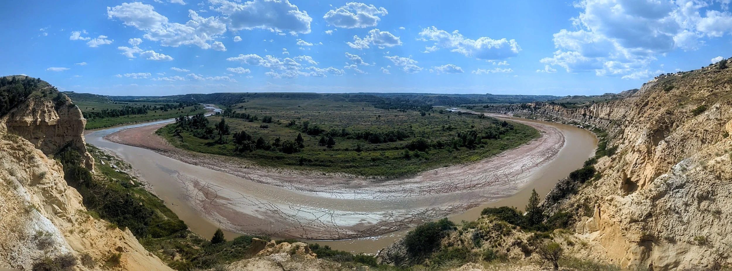 PXL_20240710_220546575.PANO~2.jpg