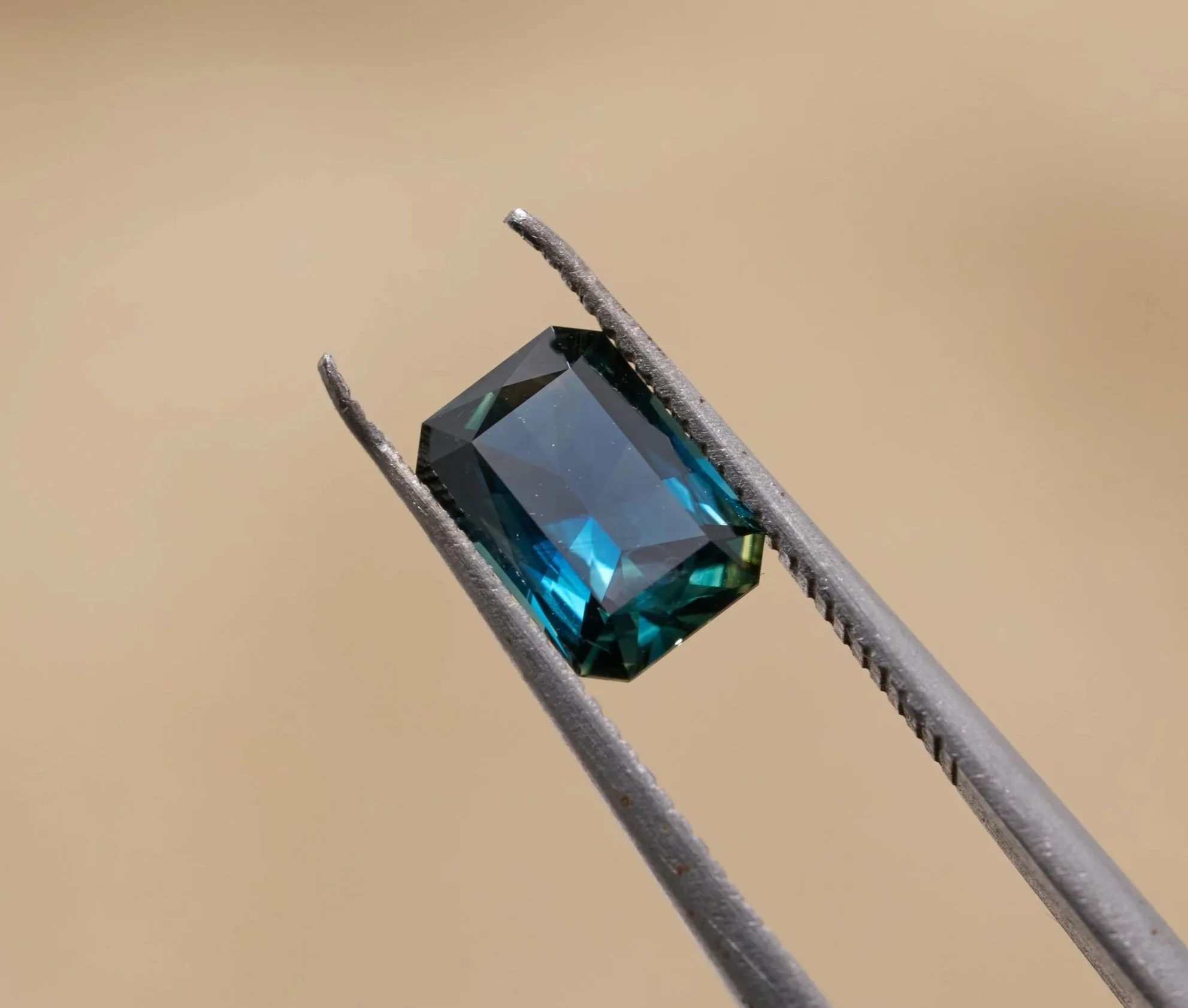 GC0013_ 1.05Ct _ $1313 _ Teal_Blue_Green _ Emerald 