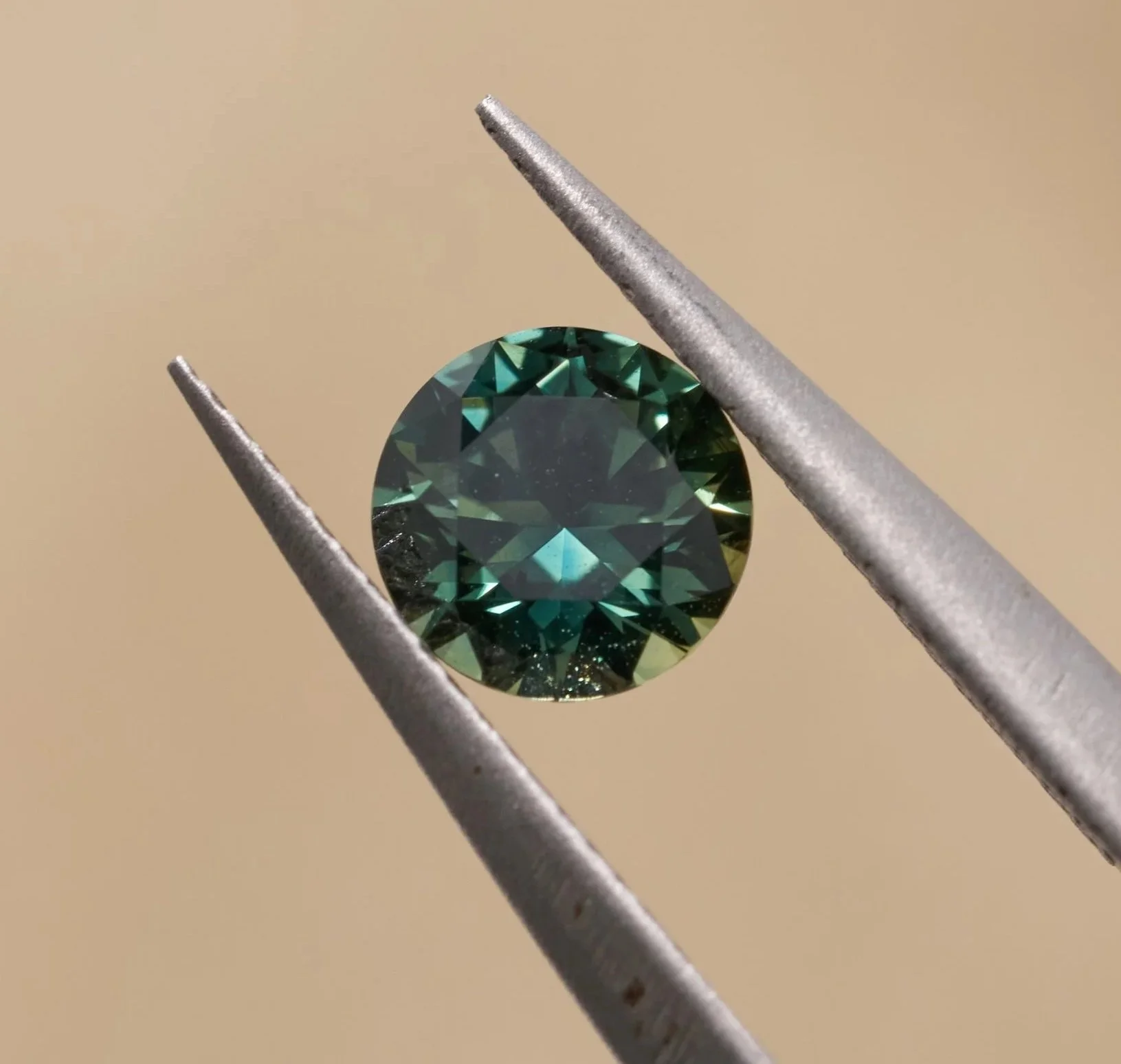 BJ0021_ 0.855Ct _ $1069 _ Teal_Blue_Green _ Round 