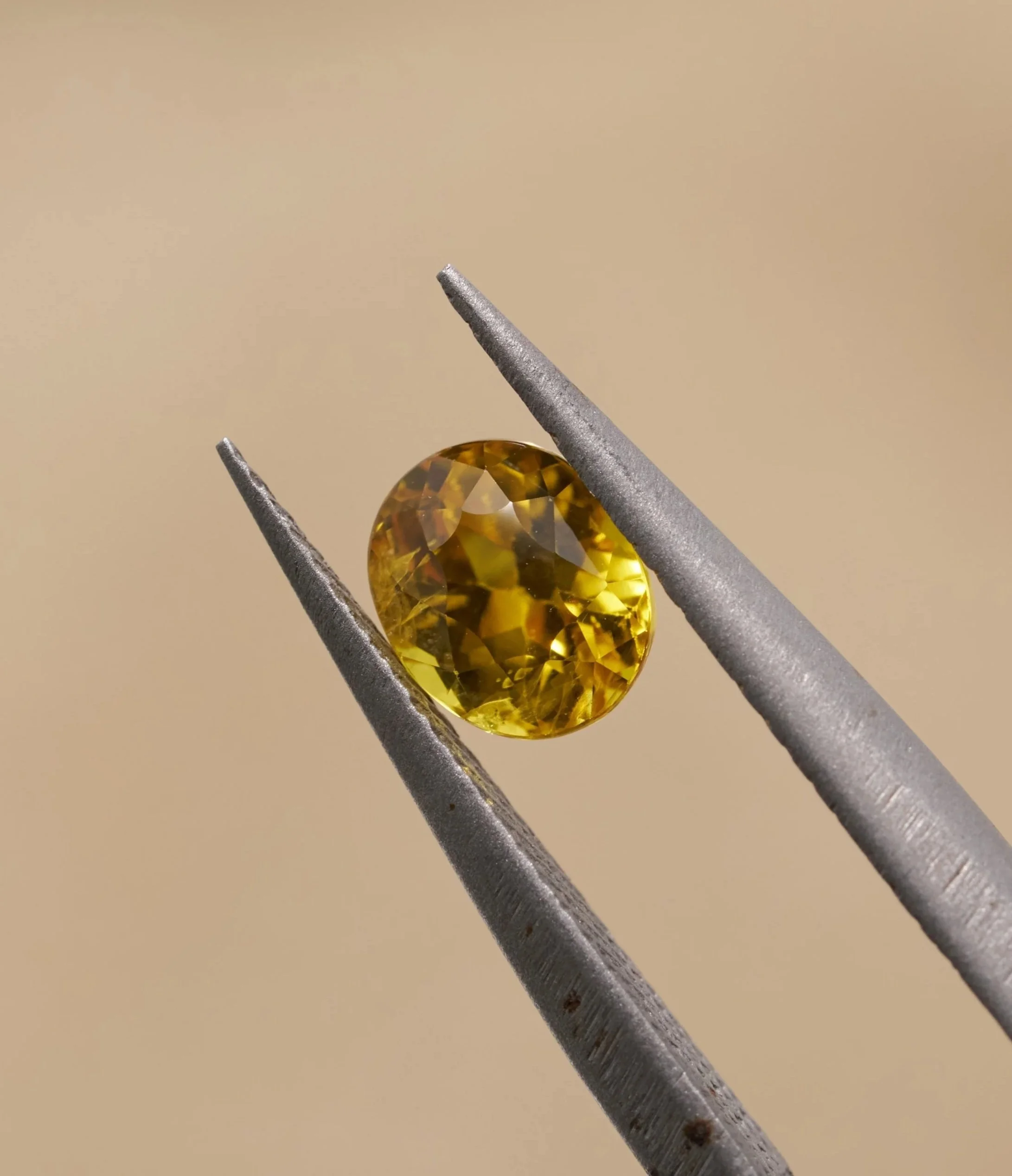 ND0064_ 0.8Ct _ $1000 _ Golden Yellow _ Oval 