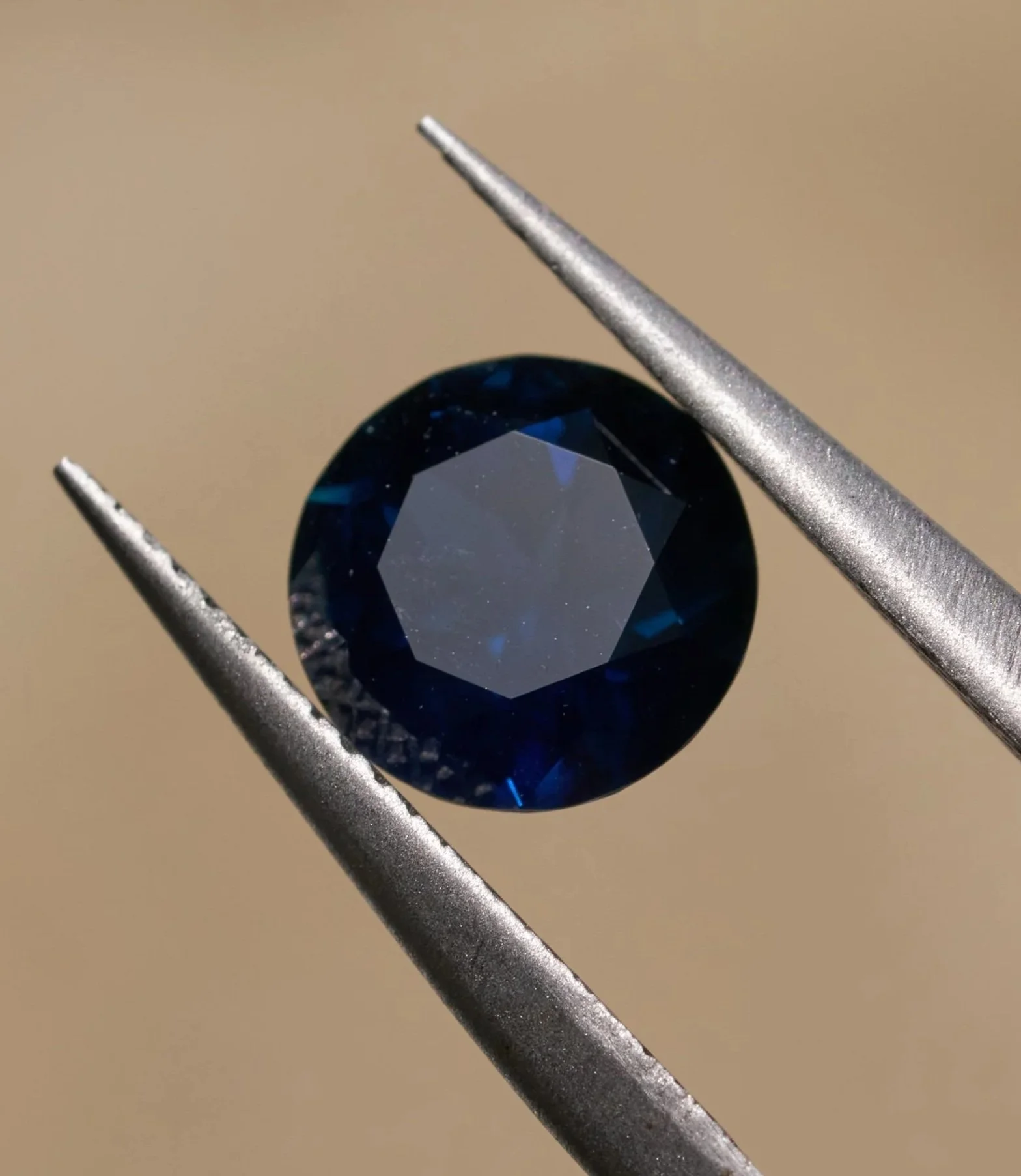 NG0136_ 1.65Ct _ $1485 _ Blue _ Round 