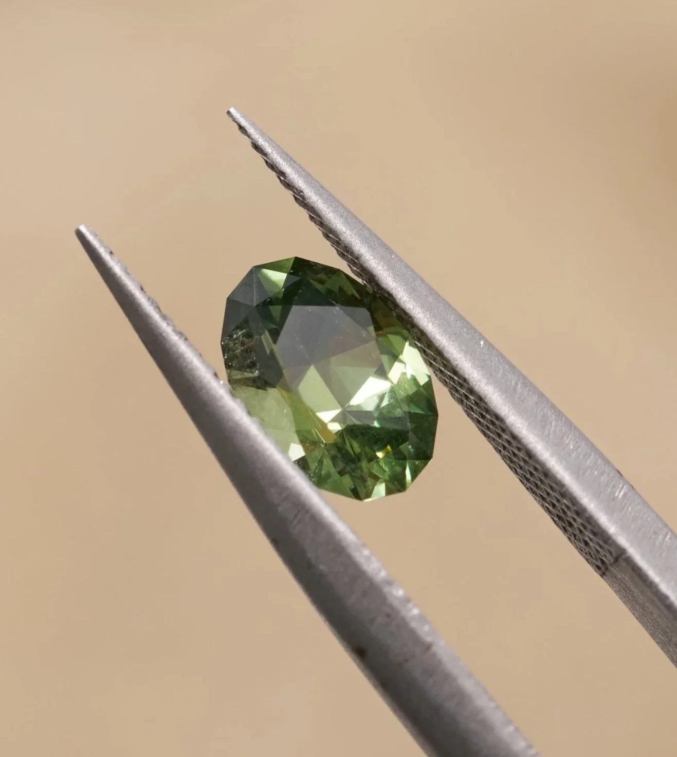 NG0157_ 1Ct _ $1250 _ Green _ Oval 
