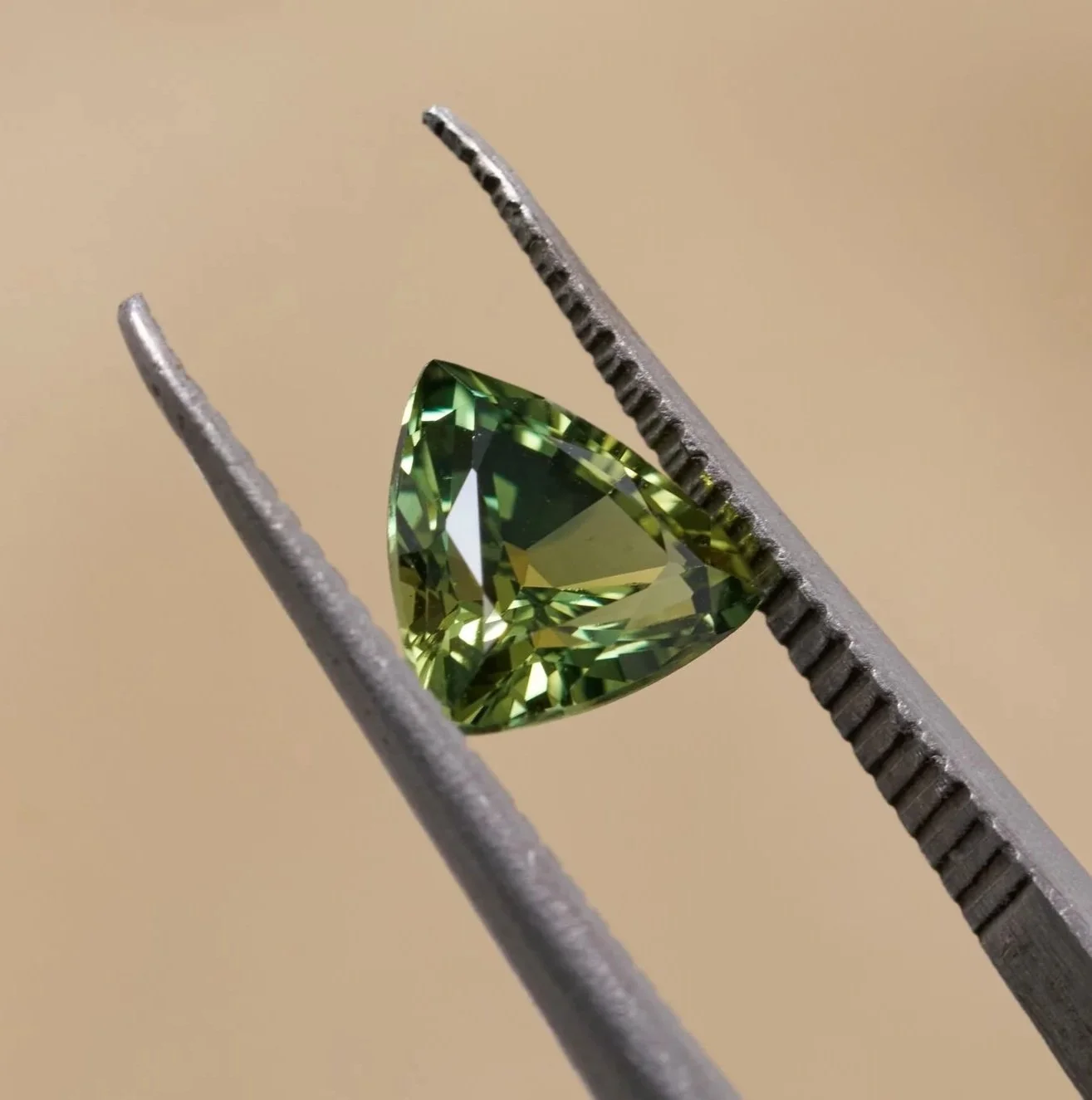 NDMT0180_ 0.925Ct _ $1157 _ Green _ Trilliant 