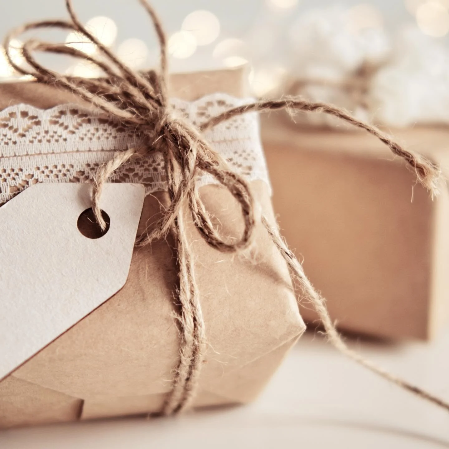 💝 holiday season is officially upon us! how can we make this year a little less wasteful and a lot more wondrous? 

read our latest blog by our very own @allymosser for 

🛍️ info on this weekend&rsquo;s pop-ups featuring our 2025 designers sam zoll