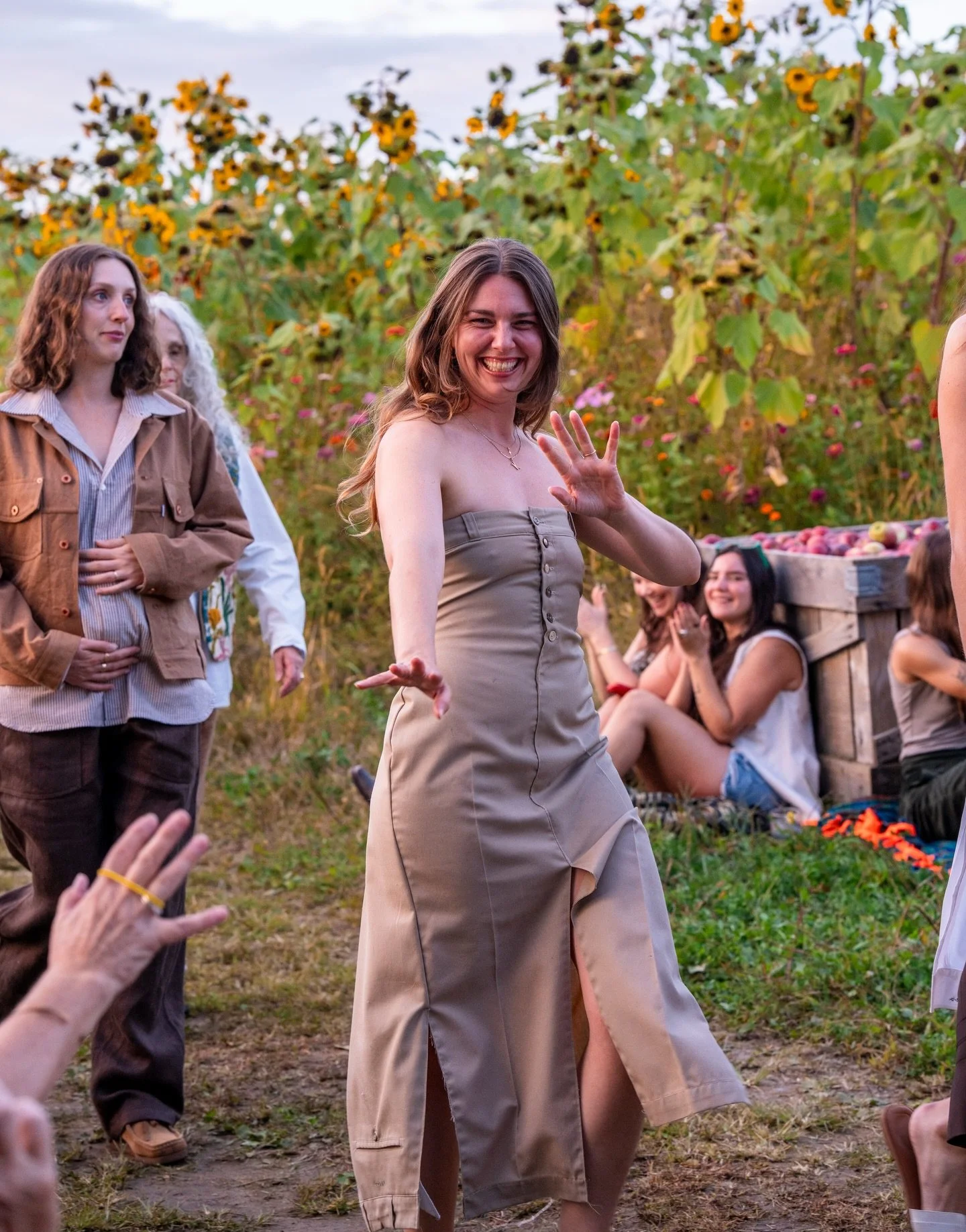 🤩 our designer application for organic runway iv is now open! 

this year&rsquo;s show will be on friday, september 25th. same high sustainability standards, bomb aesthetic, and dreamy feel, but with a new twist&hellip; 🥁 

🎉 we are expanding into