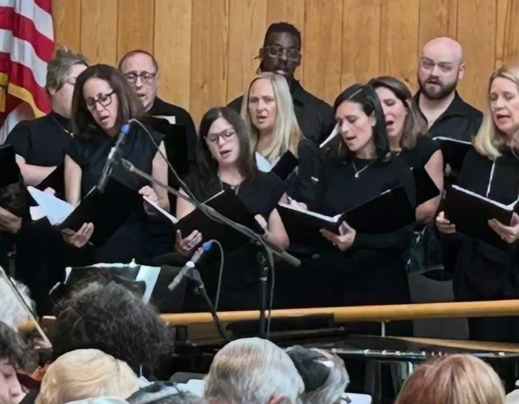 It&rsquo;s B! 🎶 I sing in my synagogue choir! 

I&rsquo;ve been a singer my whole life. I sang as a little girl, I sang at my own wedding, and I&rsquo;ve taken voice lessons over the years. 

So when I was asked to join my synagogue&rsquo;s choir, i