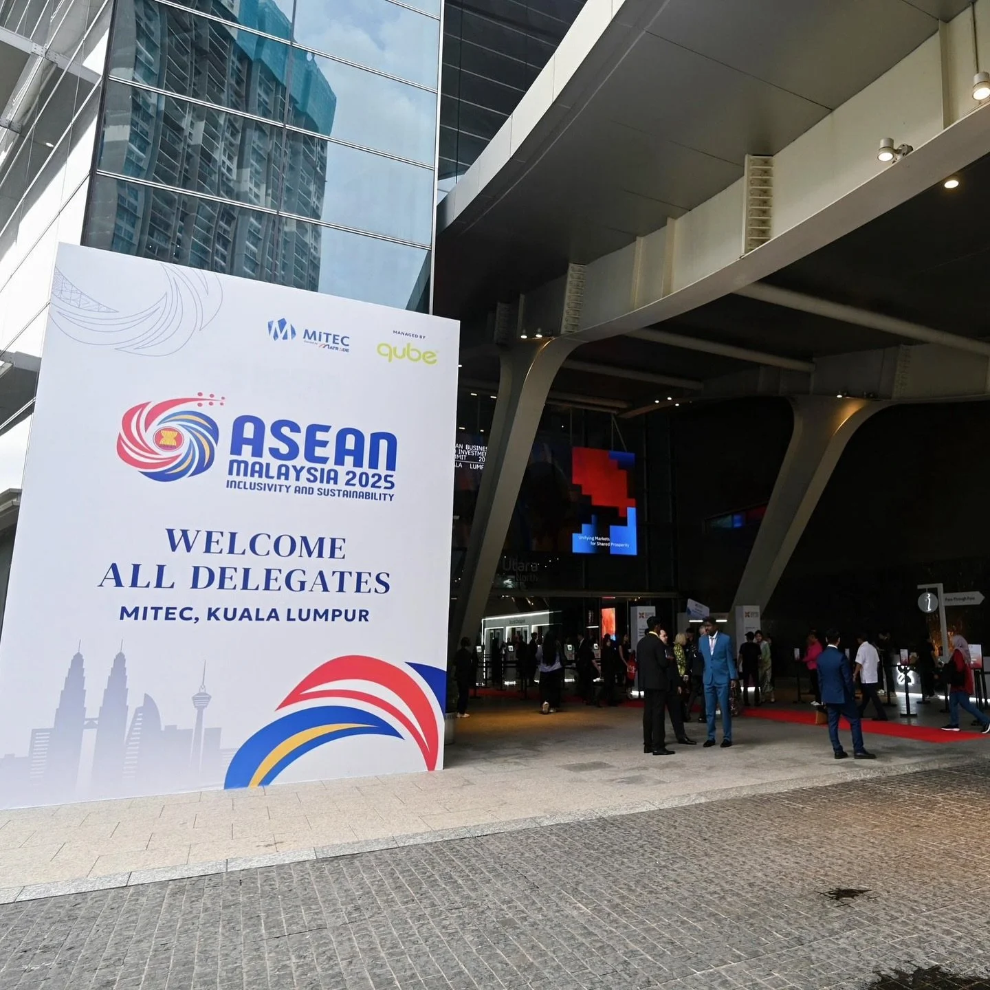 Honoured to be part of the @aseanbacmalaysia ABIS Summit 2025 🇲🇾, where leaders and delegates from across the region gathered in Kuala Lumpur.

Showcased under AirAsia Duty Free, Airali Perfume proudly represented ASEAN-born brands on this internat