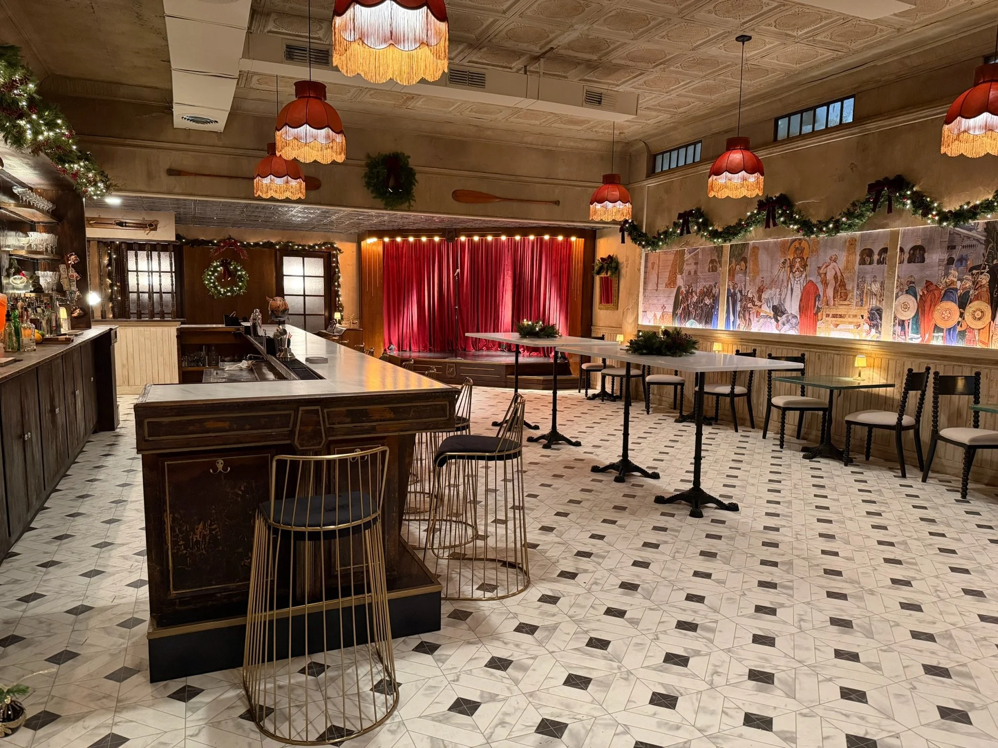 Set Decorator: Tara Pavoni