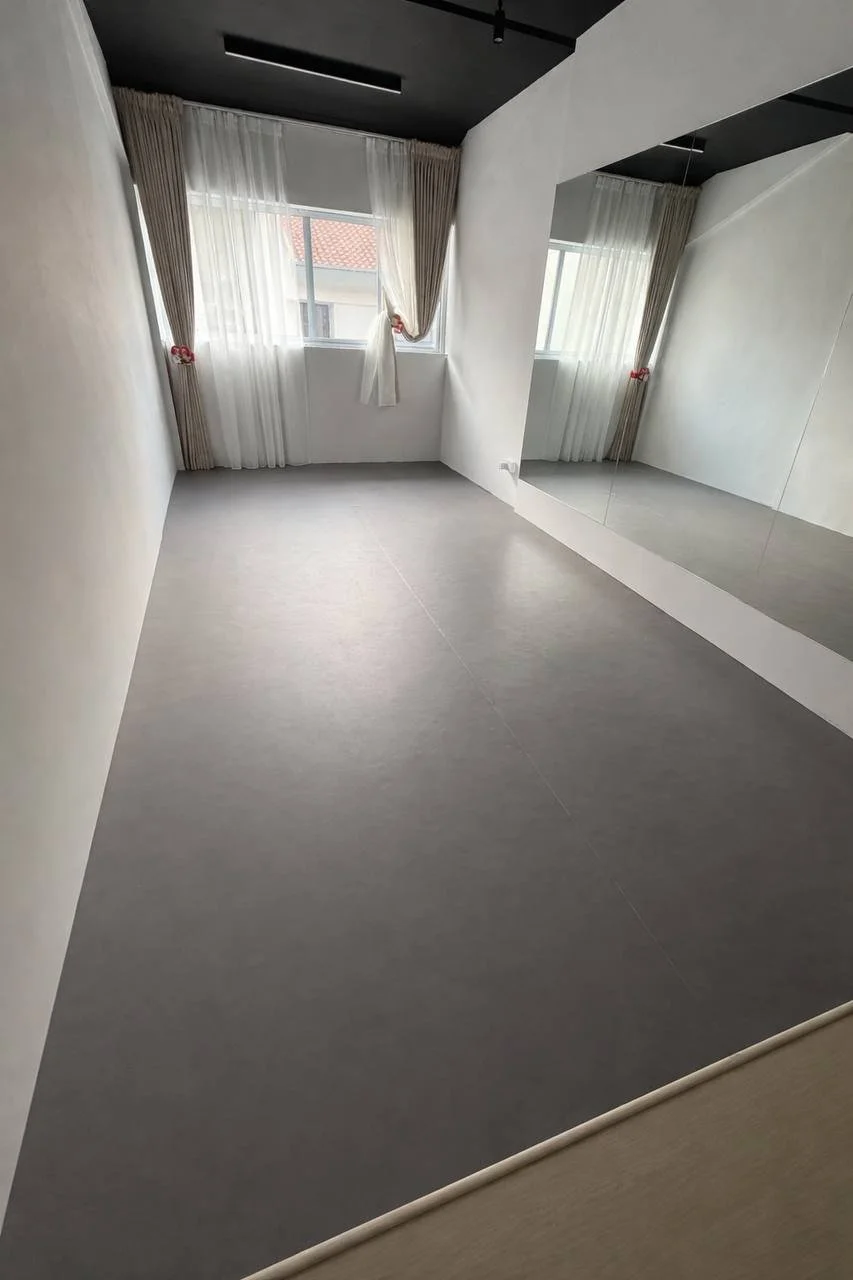 Vinyl Roll Flooring, Homogeneous Flooring &amp; Dance Flooring in Singapore: Complete Guide for Gyms and Studios