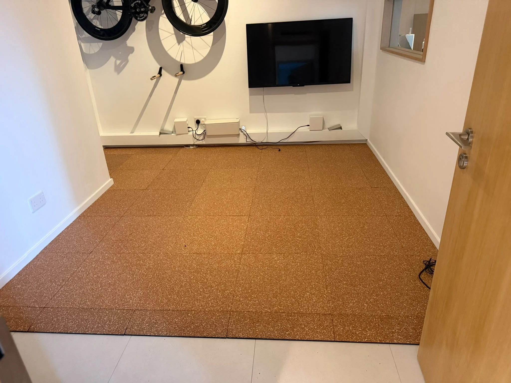 Give your room a solid makeover with our gymflooring 🫰🏽 they deserve it