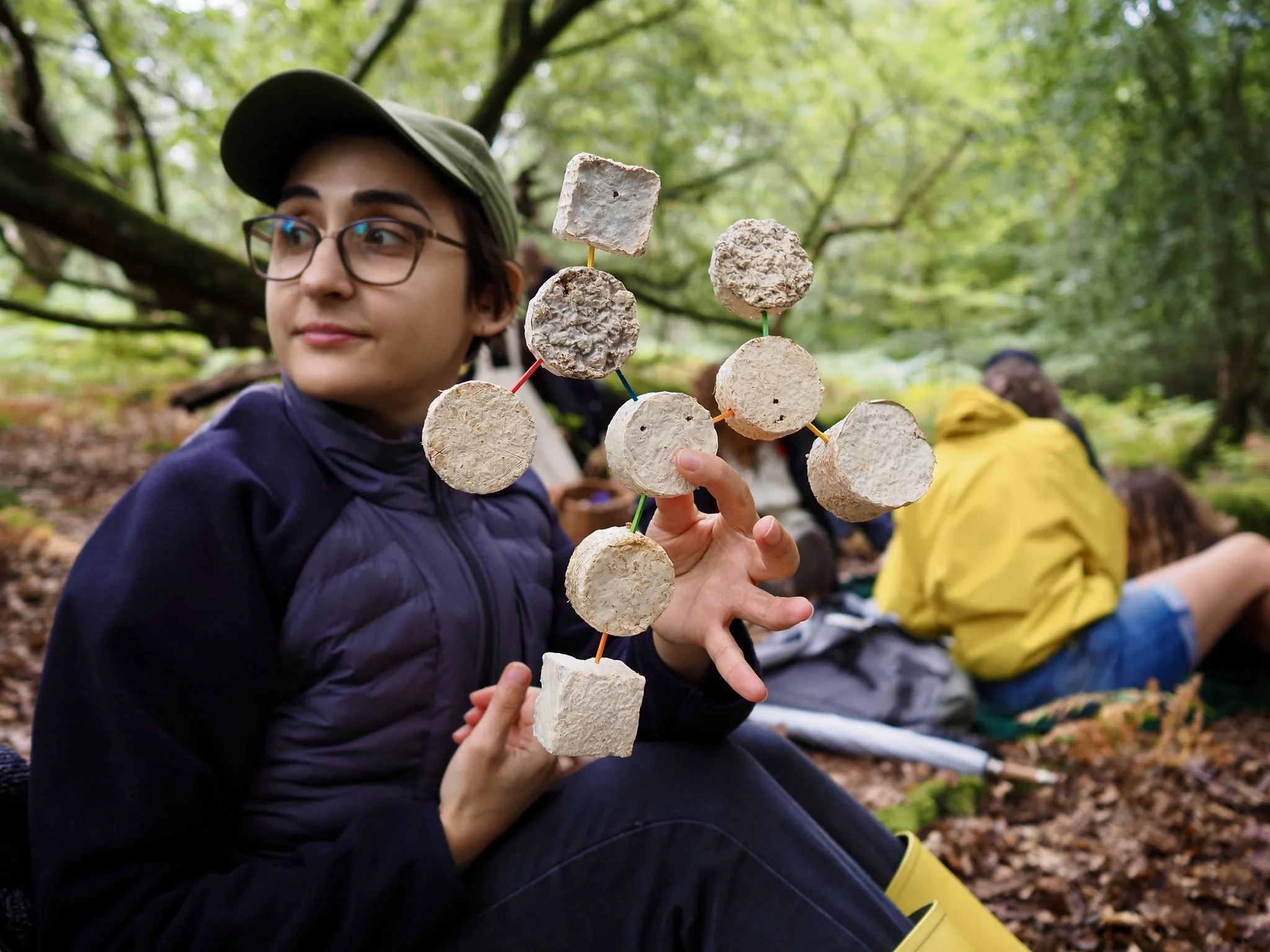 Making scultures with mycelium building blocks.