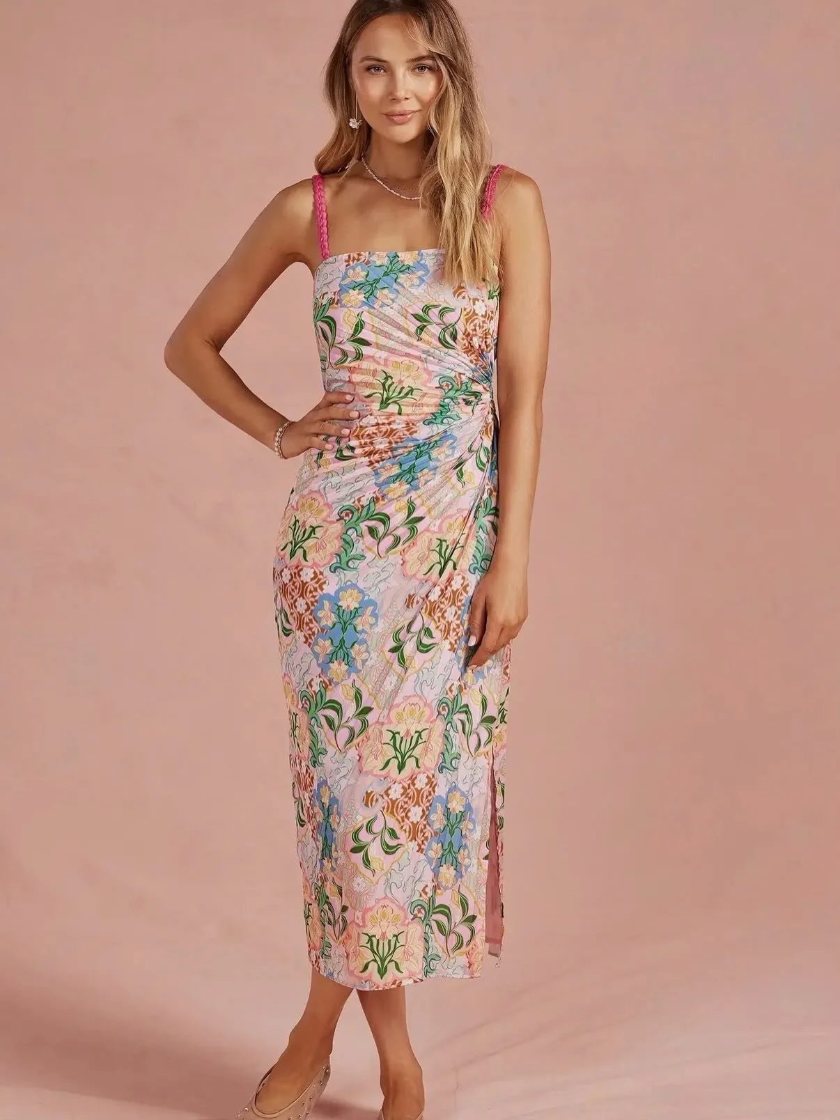 Find your Palm Royale look with Jolie while supporting our classrooms 🌴✨
Dresses, drinks, and doing good at The Elm!

📅 Thursday, February 12 ⏰ 7:00 PM 📍 The Elm

20% of proceeds from cocktails will be donated to WSFEE, and all attendees will be e