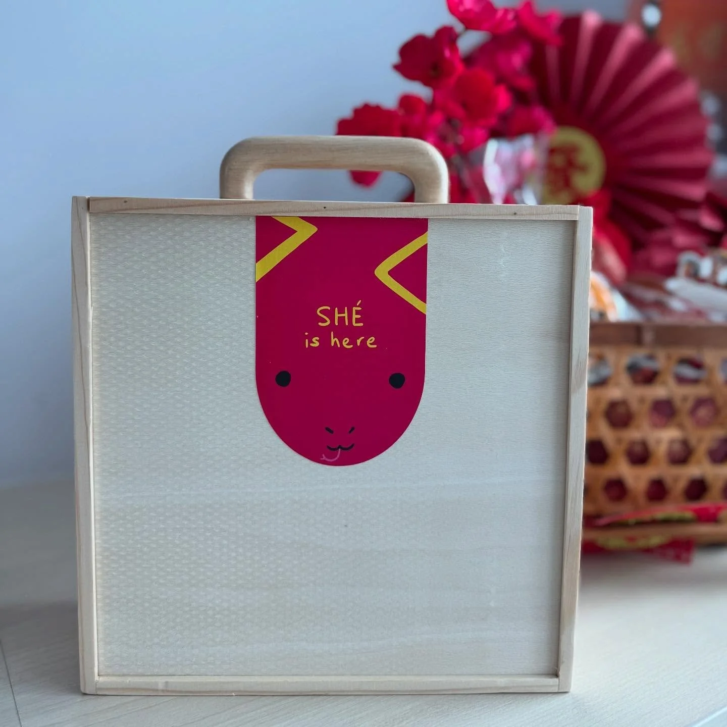 #tcscelebrates 
Sssorry we‘re running late!
We’re in the process of revamping our IG and website, but didn‘t want to miss the opportunity to share our most recent TCS creation!
#thinkingcapstudio #snakesandladders #boardgame #cny