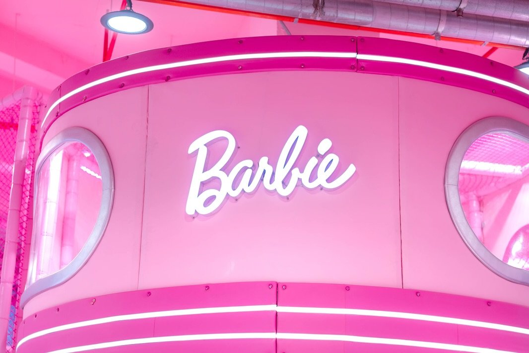 Barbie said &ldquo;Dream BIG!&rdquo; And this time, we really did 💖
.
We were so honoured to have these 3 inspiring role models: Santan CEO @catherine._.goh, AuntyHR @professionalbimbo, Dr Madhusudhan @teddybeardr join us for a special Sunday Power 