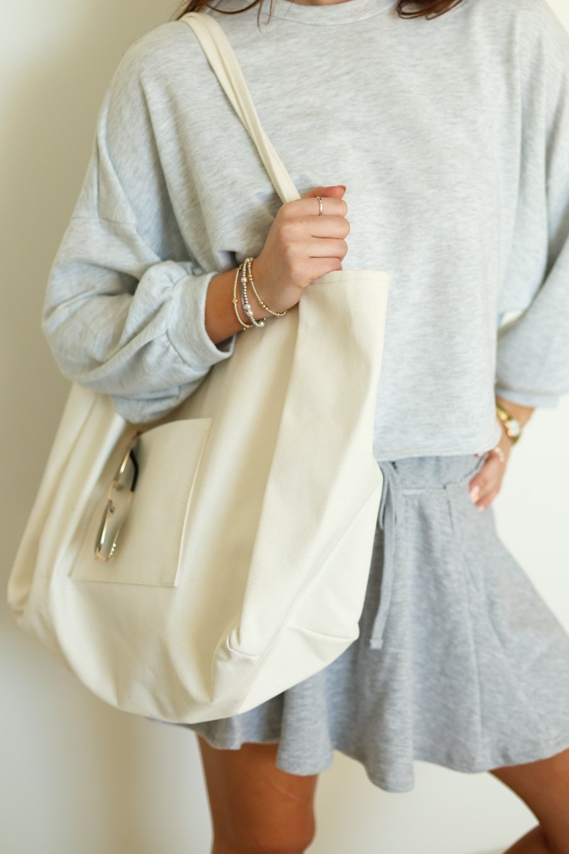 white tote
