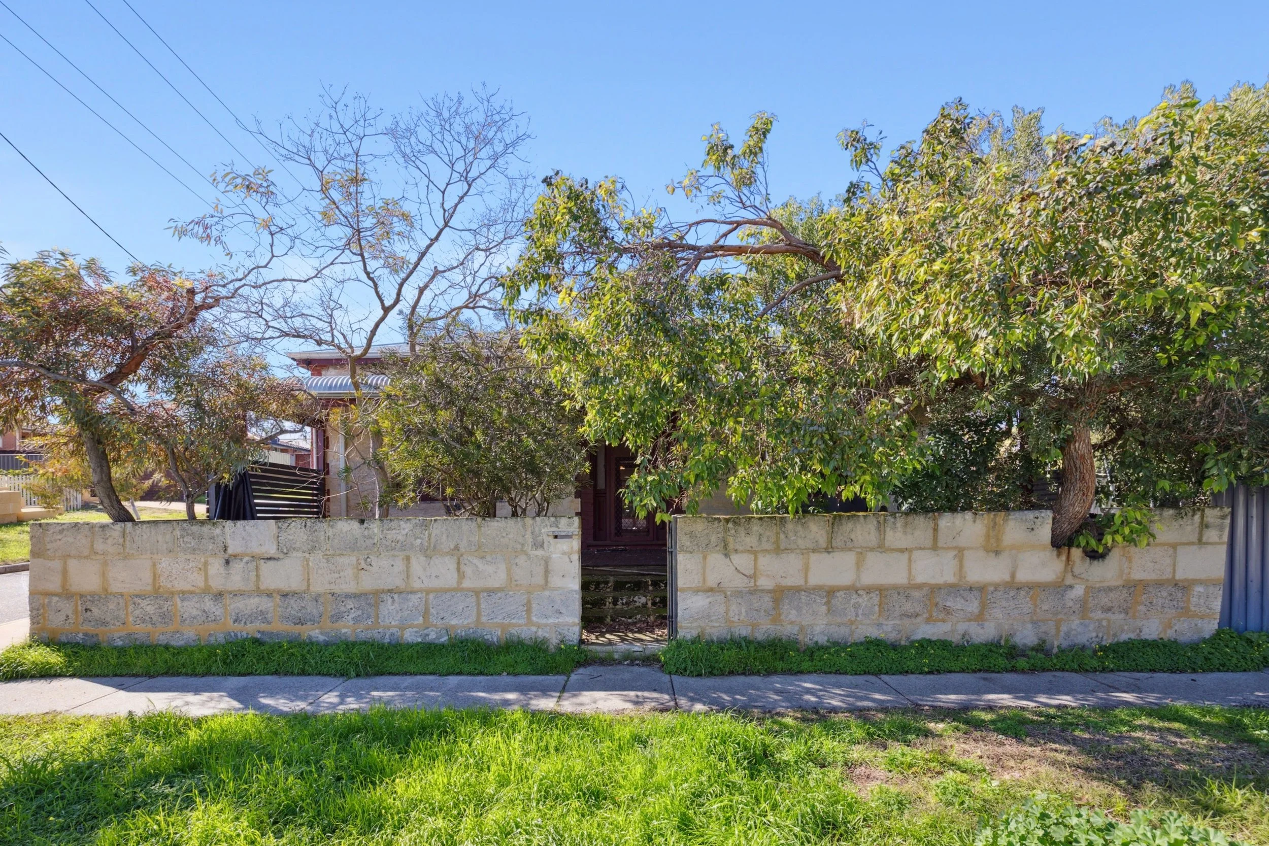 102 Edmund St, White Gum Valley 37.jpg