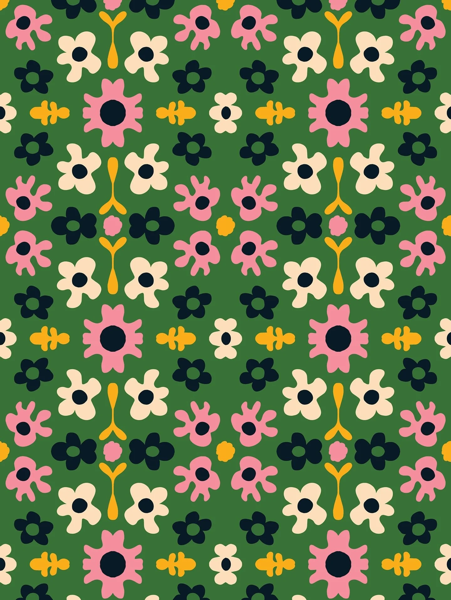 Some funky florals before the weekend. 🌸 I&rsquo;ve been in a real funk mood ~ dealing with migraine flare ups and the world. Interestingly, I noticed that my florals were starting to have a funky flare and I SWEAR THE PUN WAS UNINTENTIONAL. 

repea