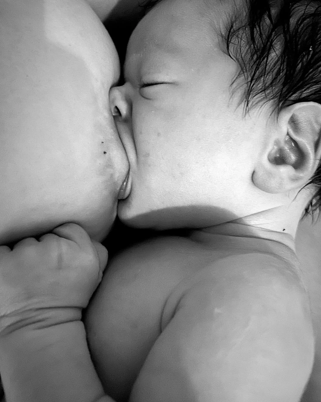 There is nothing quite like that first feed &mdash; the moment where connection deepens in a way many don&rsquo;t expect. The quiet stillness, the gaze between mother and baby, and the powerful surge of that &ldquo;feel good&rdquo; hormone, oxytocin 