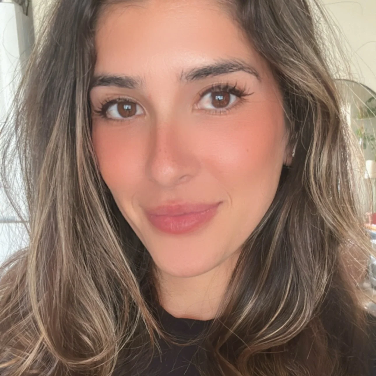 Hi, I&rsquo;m Hollie &mdash; Owner of @aesthetic.rituals &amp; @holliesellssd 

I&rsquo;ve been a licensed esthetician for over 10 years, and I truly love helping people feel confident and beautiful in their own skin. I specialize in lash extensions 