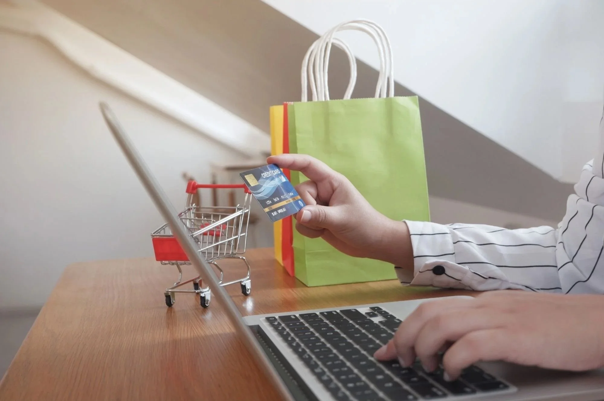 shopping online with your credit card