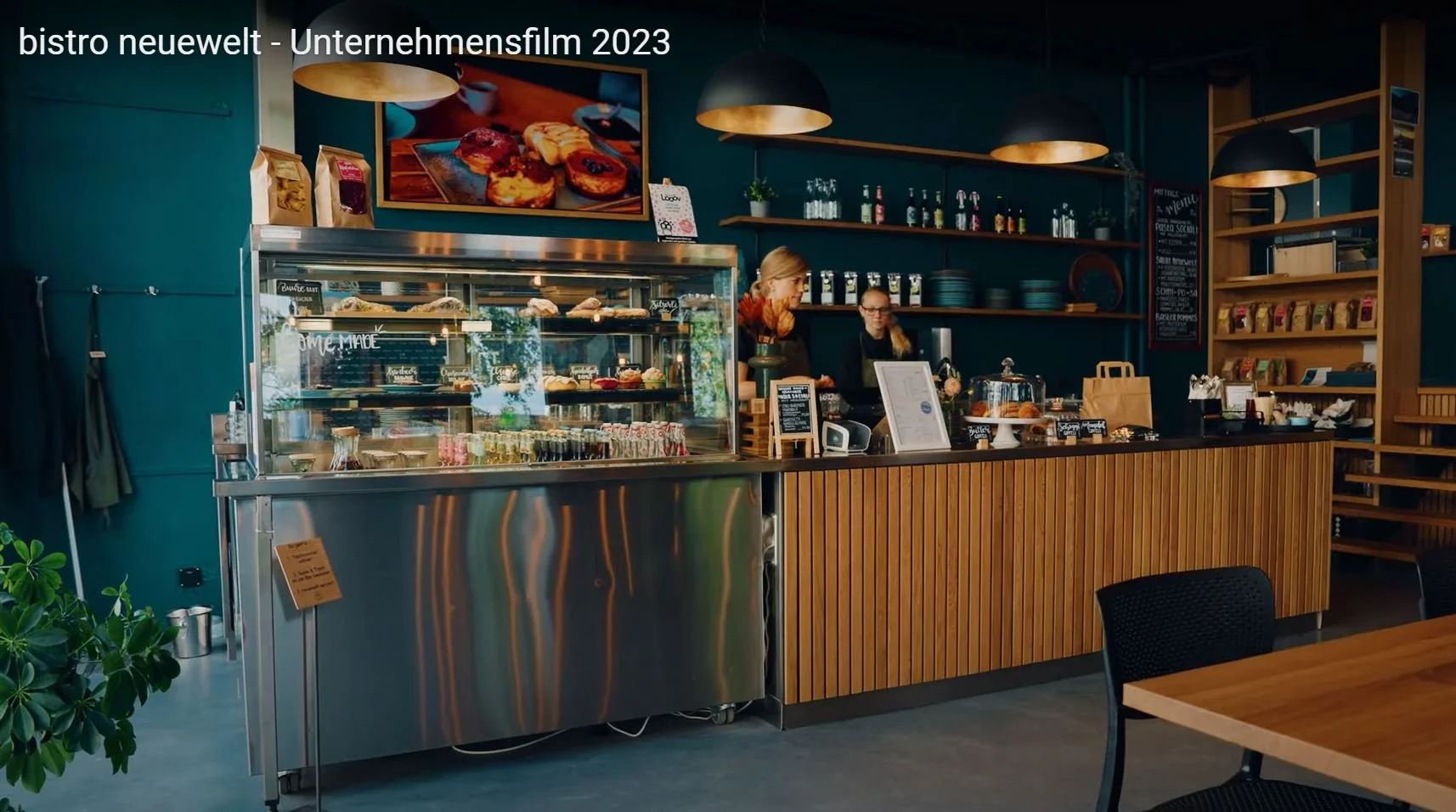 Bistro NeueWelt.JPG