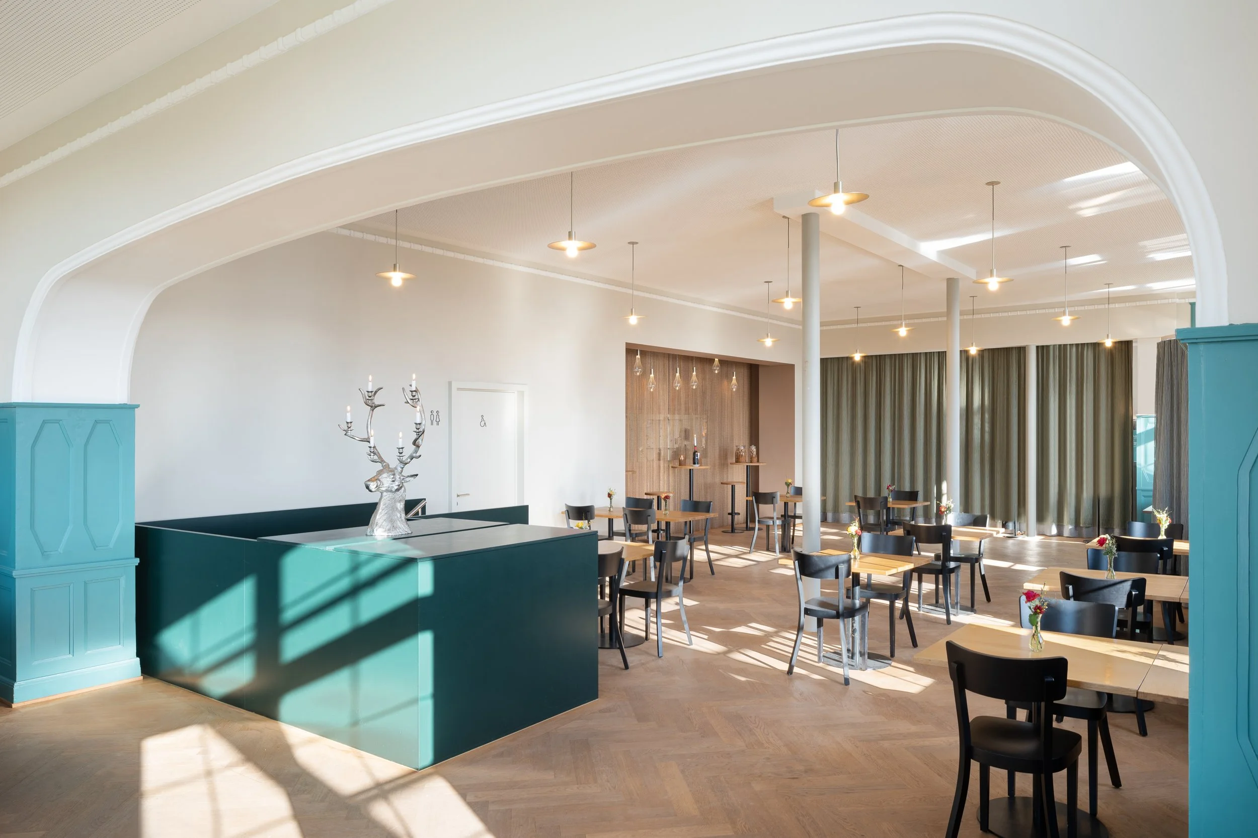 Restaurant_Waldrain_02.jpg