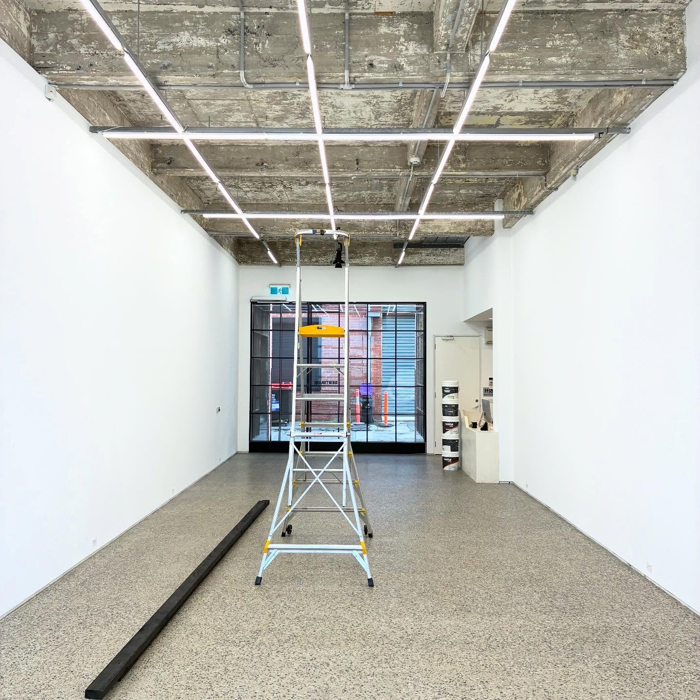 -
@gertrudecontemporary Gertrude Glasshouse from black to white