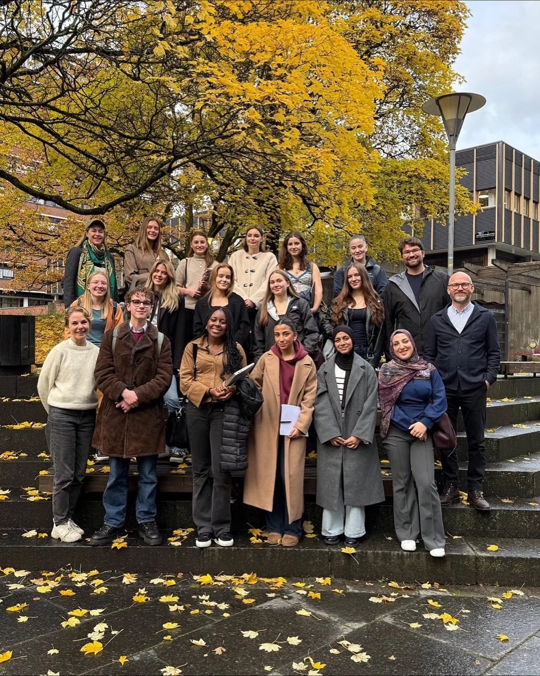 OSLO 1 av 2 🍂 Jammen en god årgang med talere i år. Dette blir så BRA! Torsdag lånte vi ungdommer fra  @frognvgs , @f21skole , @godalenvgs , @hartvignissensskole , @hellerudvgs , @hjalmarjohansenvgs , @malakoffvgs , @bysteine