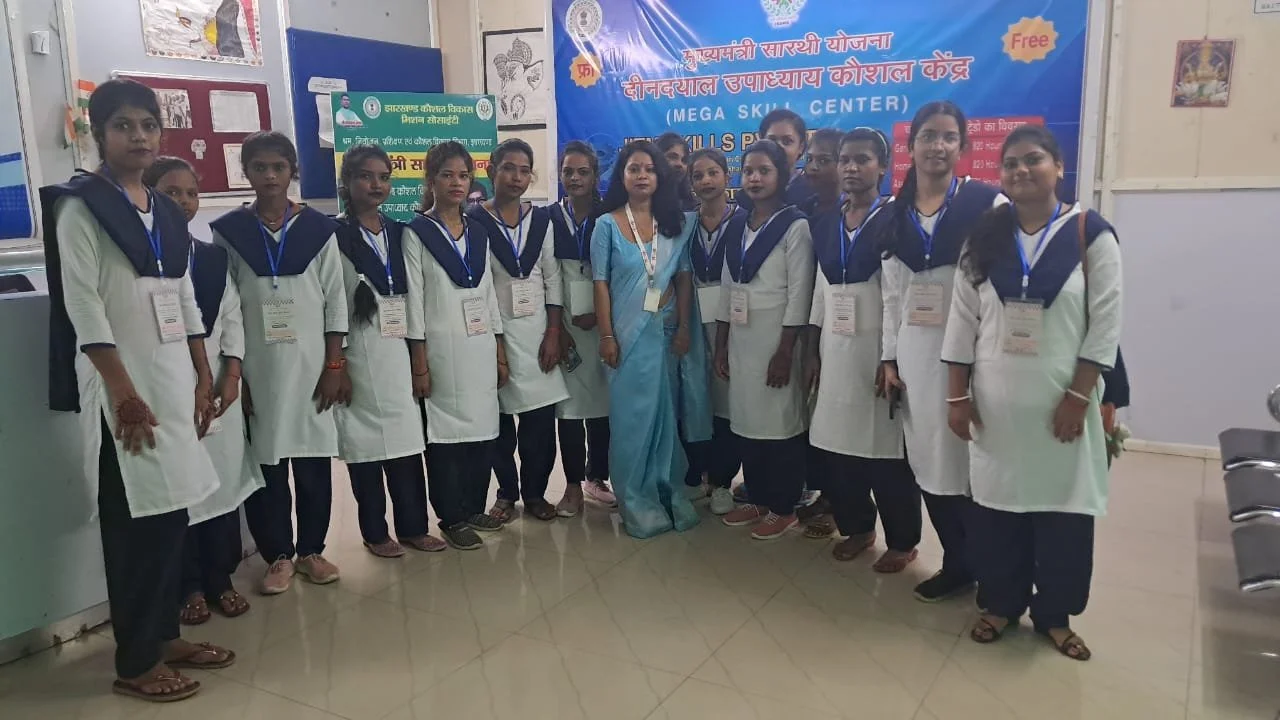 Renu with students.jpeg