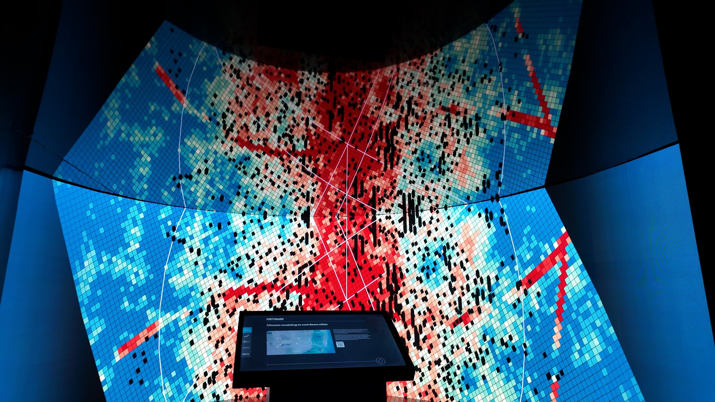 Hive_01.MP4.22_20_46_04.Still002.jpg
