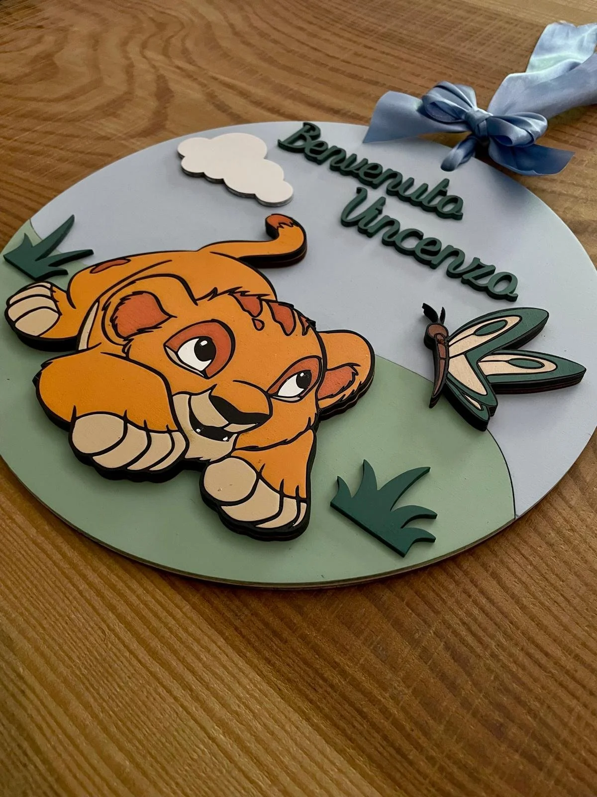 re-leone-fiocco-nascita-azzurro-bimbo