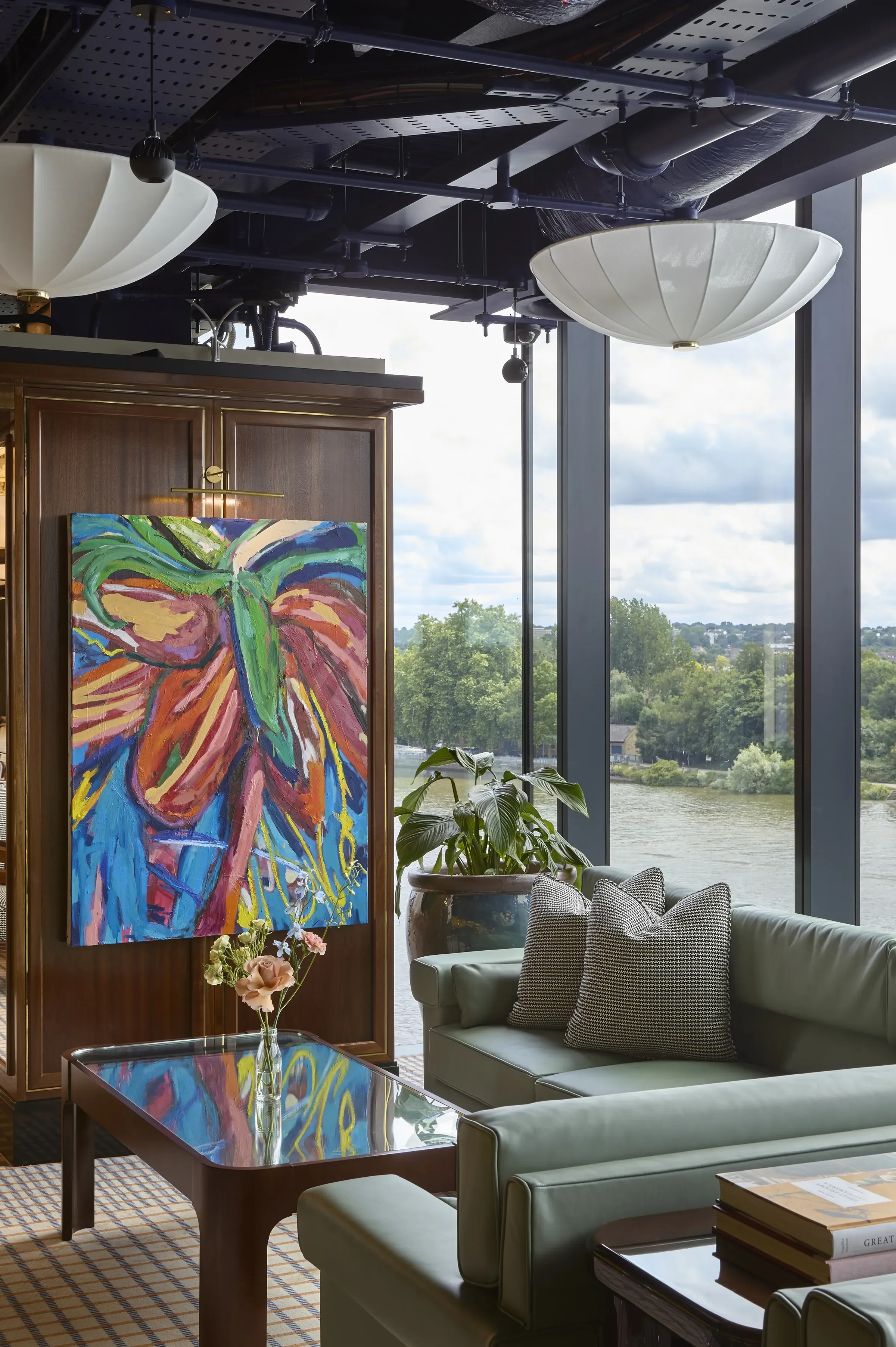 Seating area with artwork:
Lighthouse Social private members’ club lounge with bespoke seating and artwork
© Alexander James