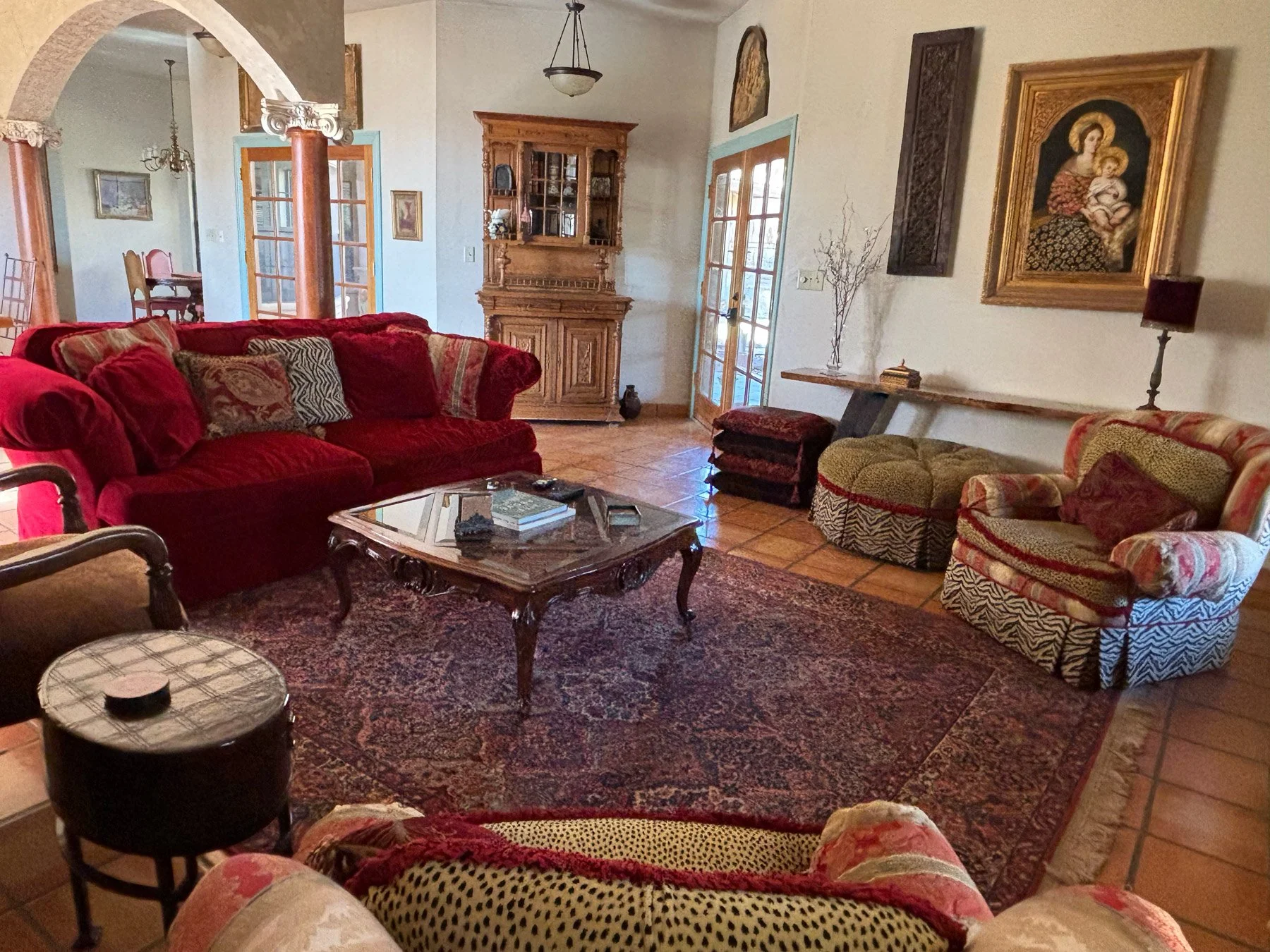 Casabella living room