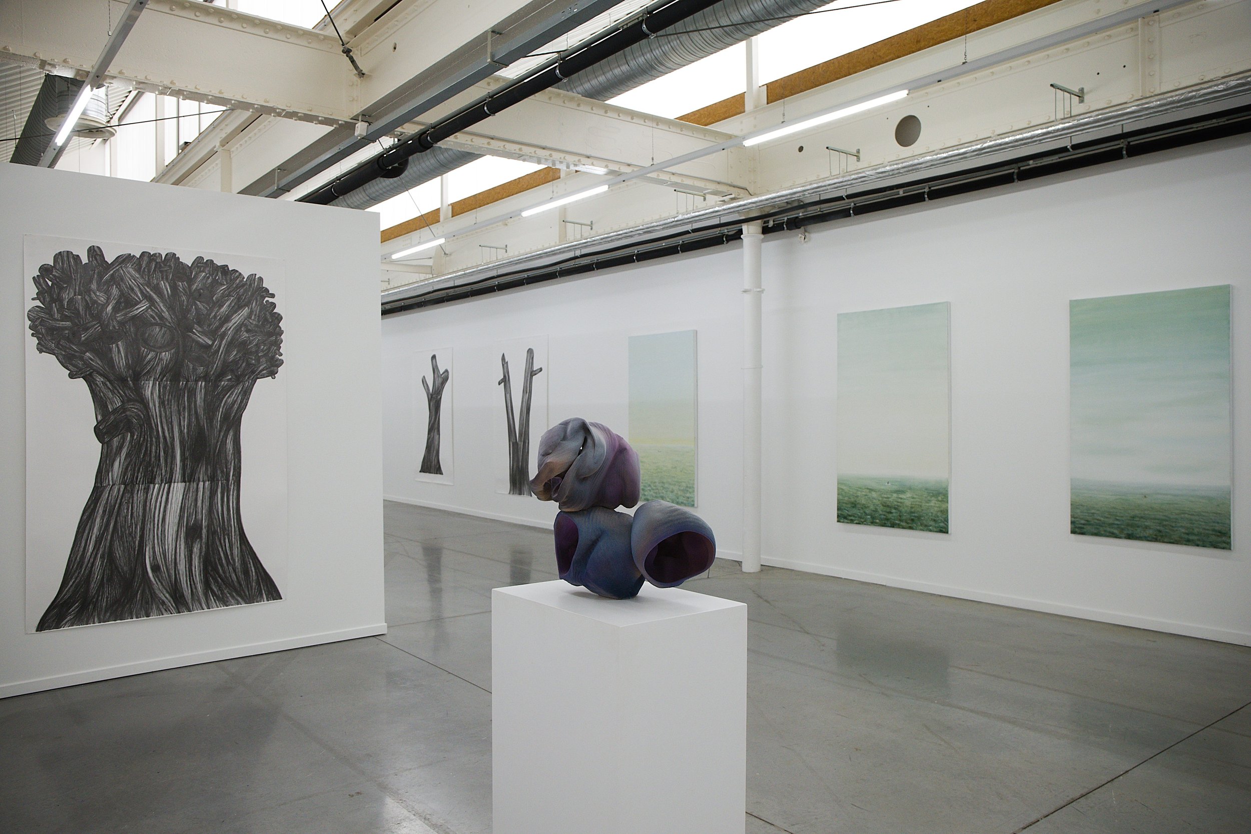 WHERE DO WE GO FROM HERE #2, 2026 - CC De Ververij, Ronse (BE) - sculpture by Anne Marie Laureys - paintings by Manon Soetens - © Sander Buyck - curated by Jan Leconte