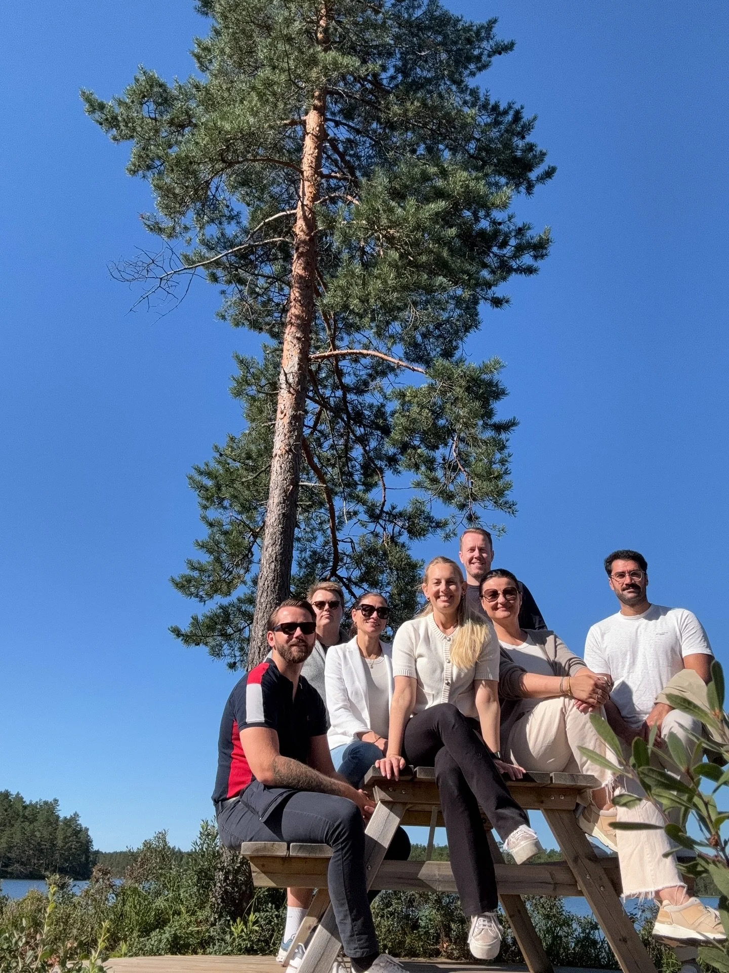 Vi kickstartet h&oslash;sten med teambuilding og strategisamling p&aring; @romskogsparesort 👊🏻