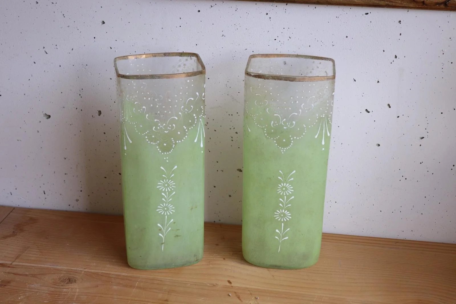 Paire de vases anciens en verre fin XIXe art nouveau
