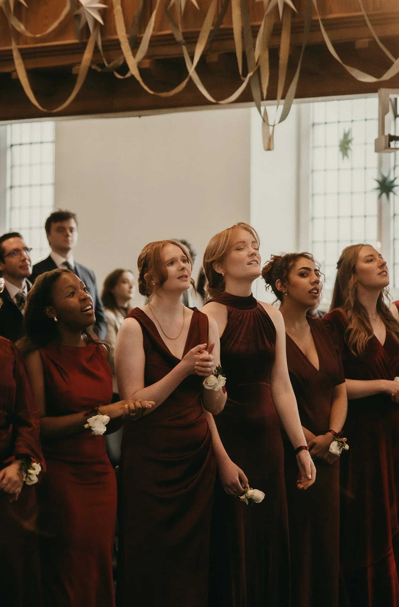 emotional-wedding-moments-glasgow-church