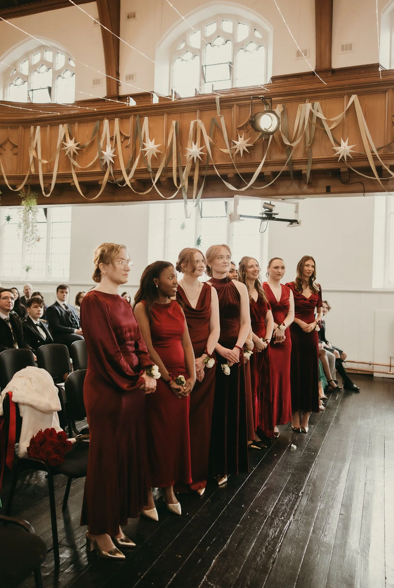 wedding-guests-reaction-glasgow-church